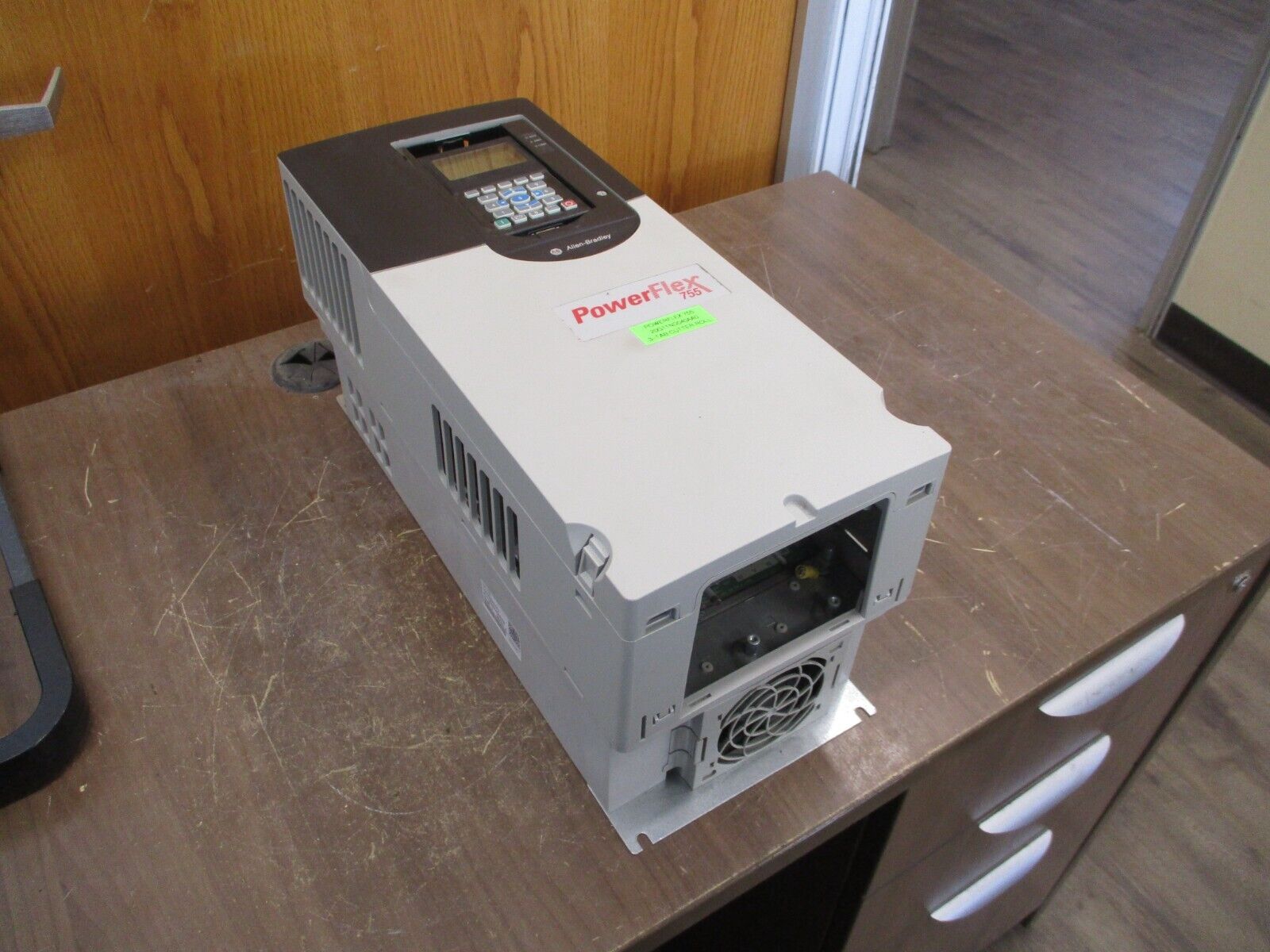 Allen-Bradley PowerFlex 755 AC Drive 20G11ND040AA0NNNNN 30HP 3Ph w/ Keypad Used