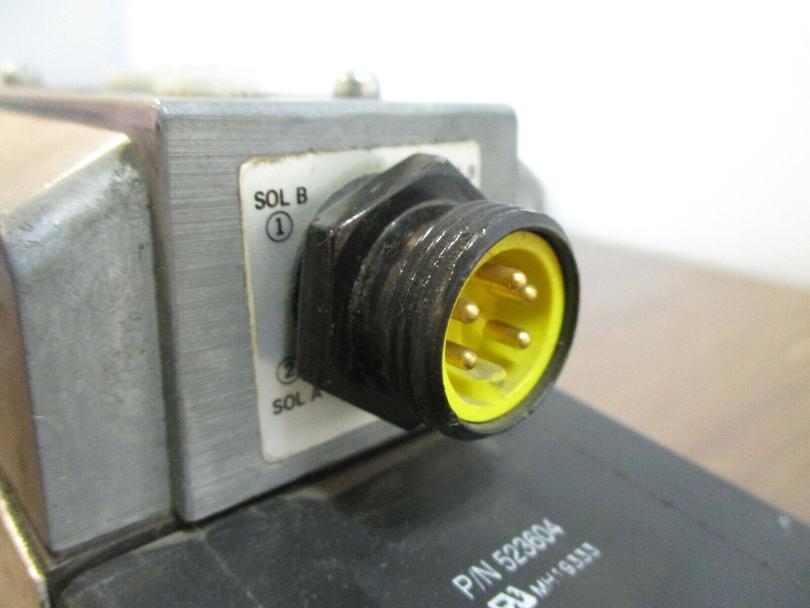 Vickers Directional Control Valve PA5DG4S4LW-012A-BB-60-S491 P, A, B: 3600PSI