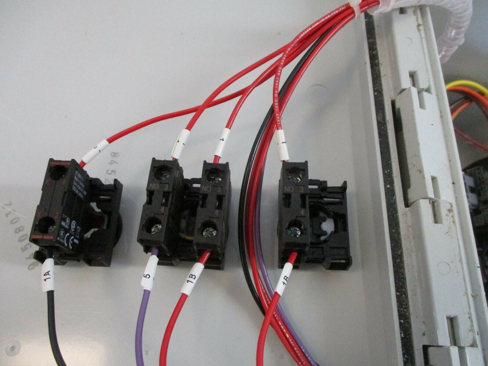 Choretime Egg Collection Starter Box Type 3R, 4X, 12, 13 Enclosure, Used