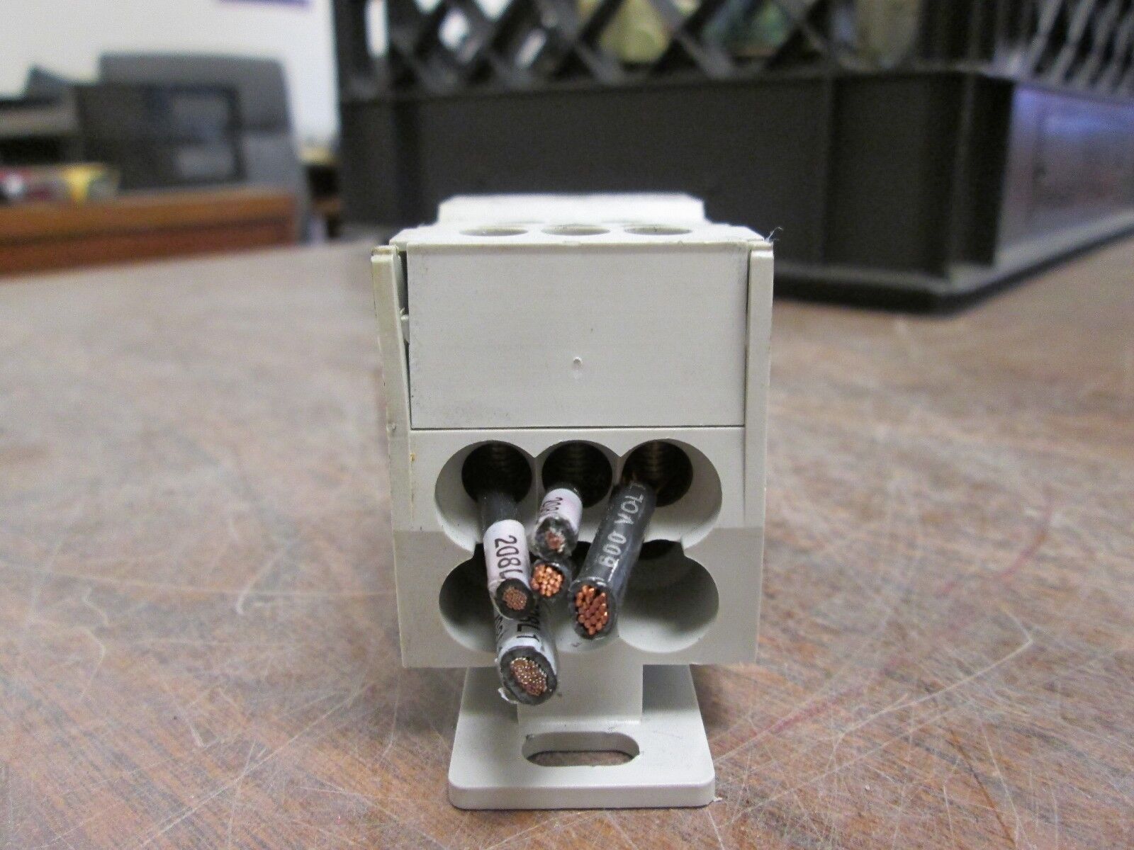 Entrelec Power Distribution Block BRU 160 160A 600V 1P Used