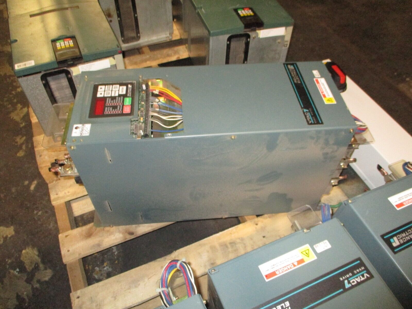 Reliance Electric VTAC7 GV3000/SE AC Drive 75V4060 75HP 3Ph Used