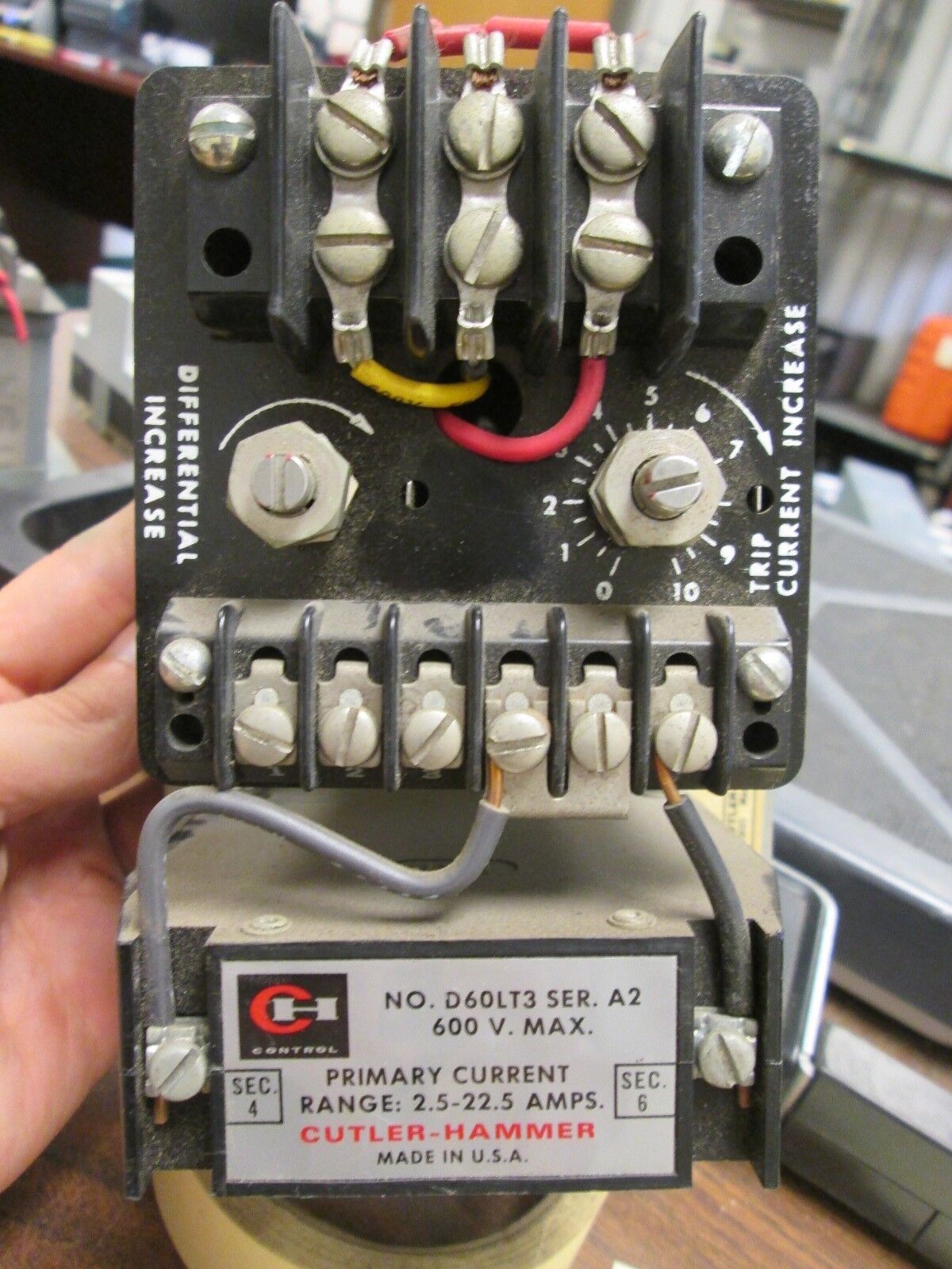 Cutler-Hammer Current Relay D60LT3 2.5-22.5A 600V Used