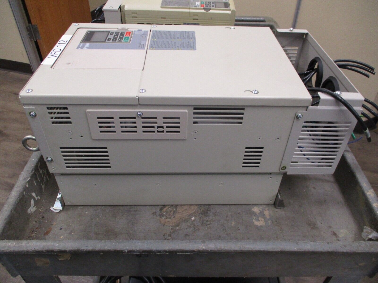 Yaskawa P1000 AC Drive CIMR-PU4A0072FAA Rev. E 50HP 3Ph w/ Keypad Used