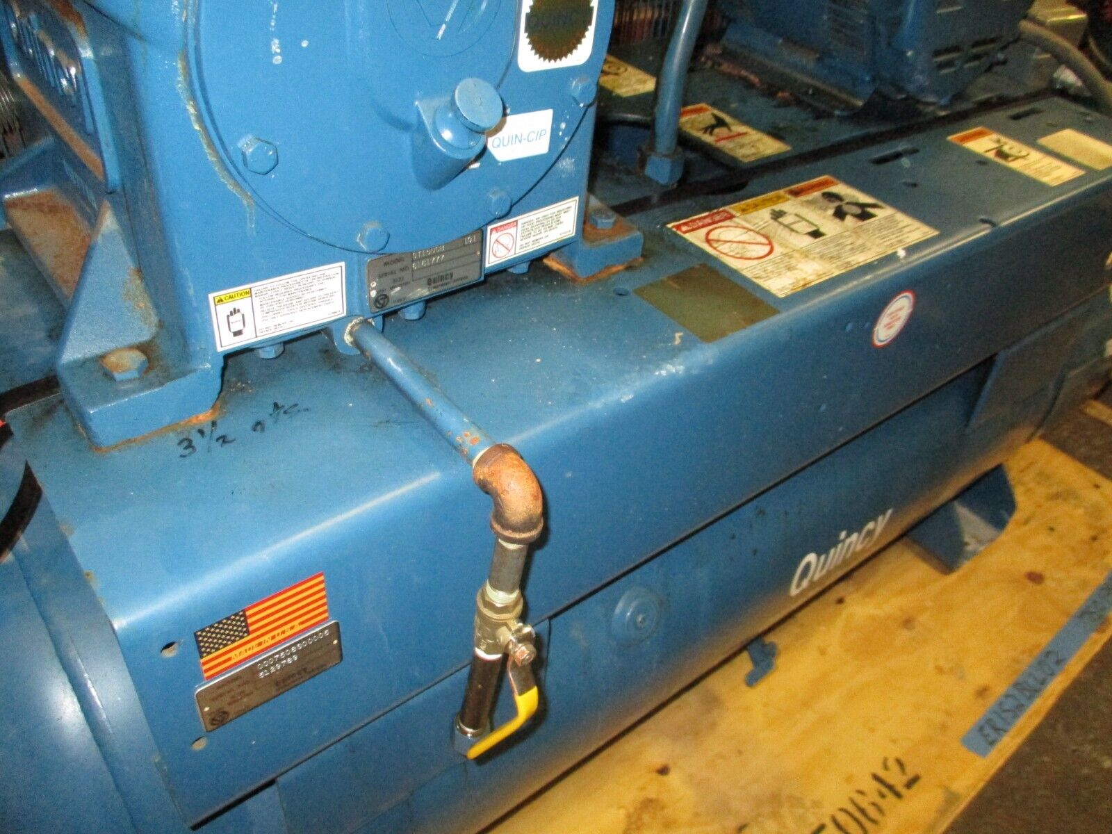 Quincy Compressor QC07508S00005 7.5HP 80-Gallons 208-230/460V 3Ph Used