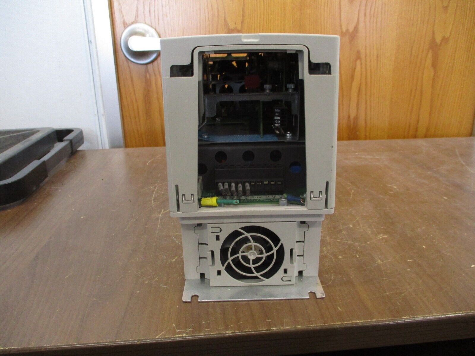 Allen-Bradley PowerFlex 755 AC Drive 20G11ND8P0AA0NNNNN 5HP 3Ph w/ Keypad Used