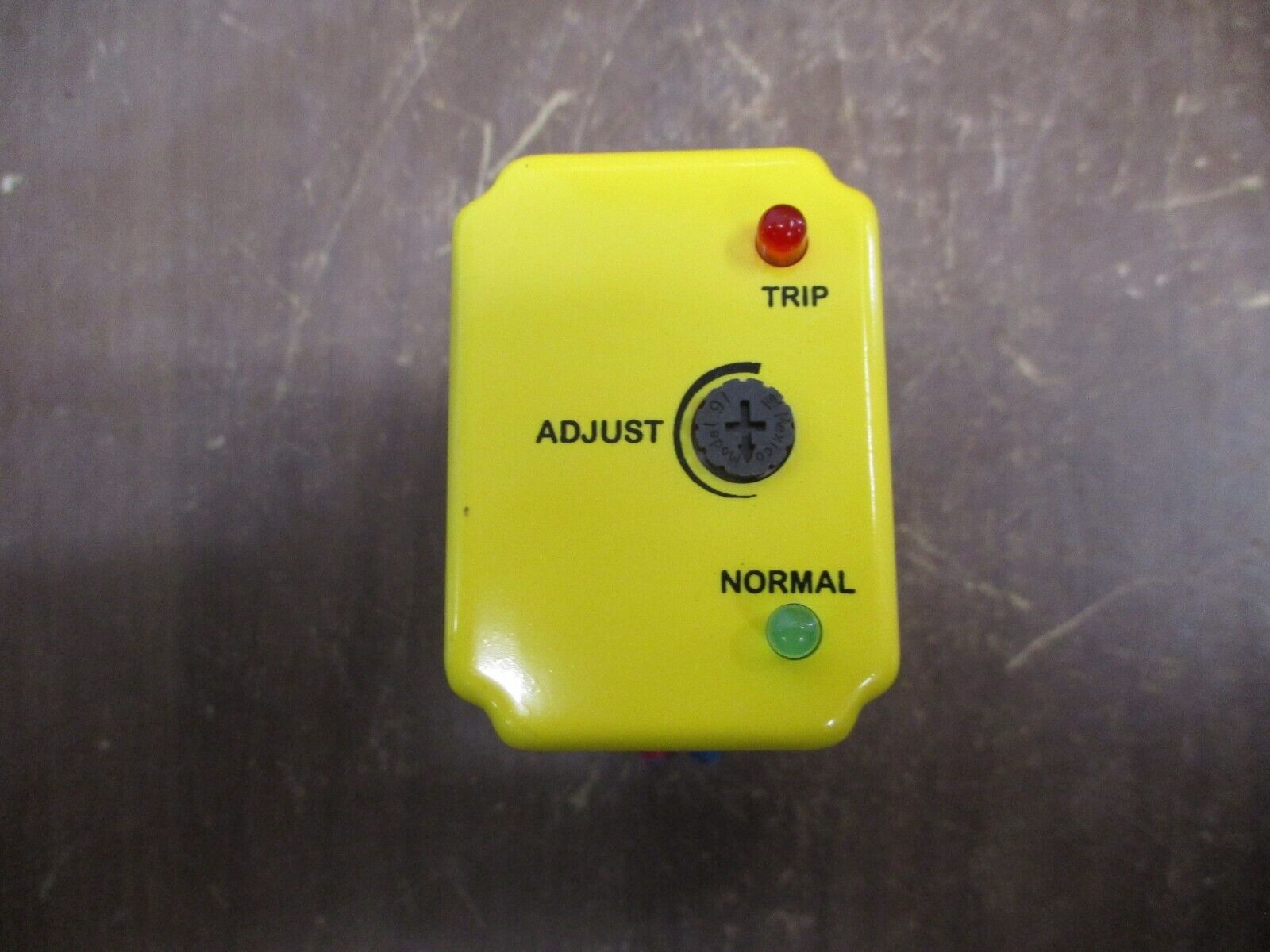 Time Mark 3-Phase Monitor A257B 380-480VAC 60Hz w/ Base *Cracked Corner* Used