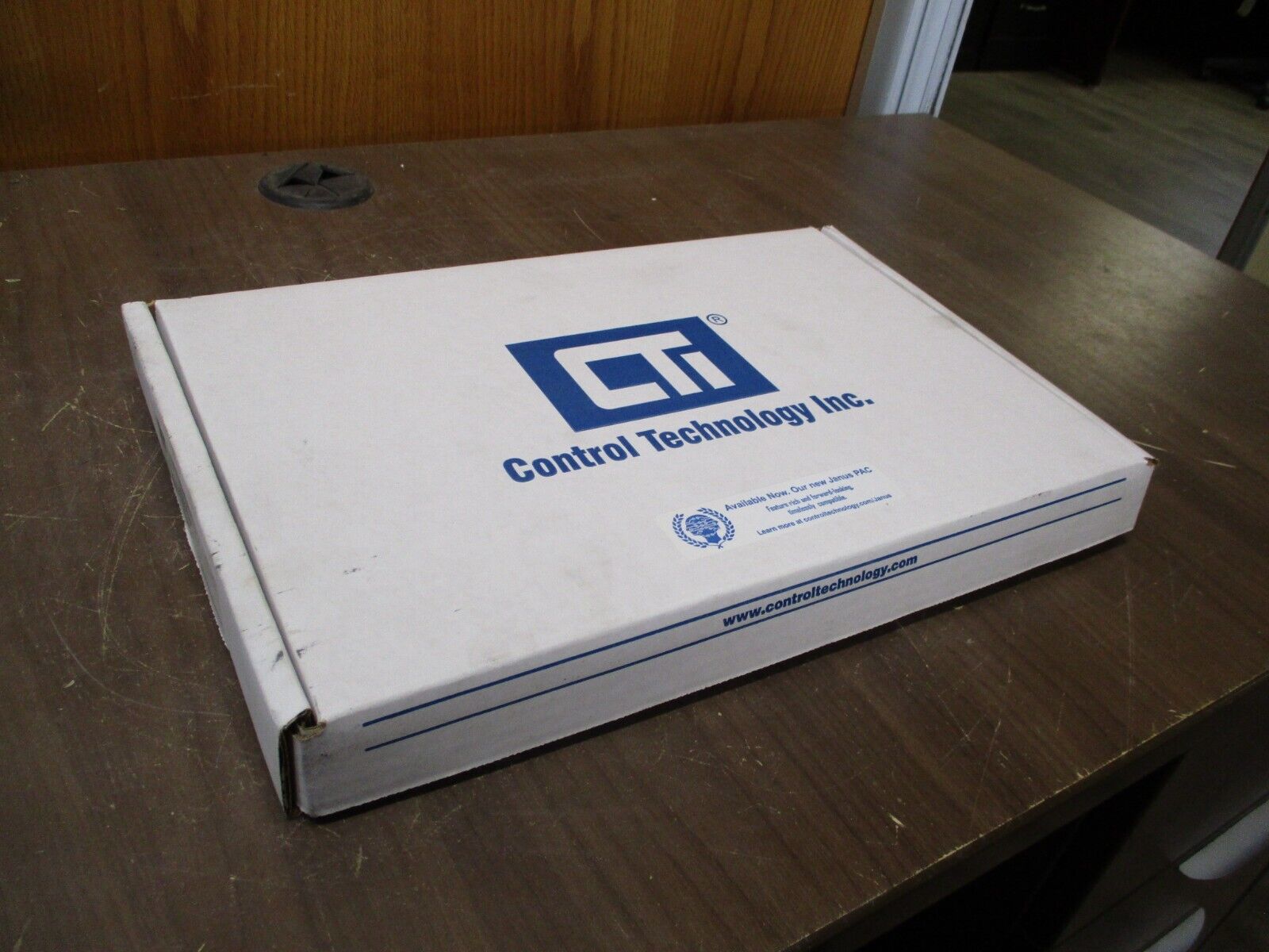 Control Technology Analog I/O Module 2501 Rev. 015 8 In / 4 Out New Surplus