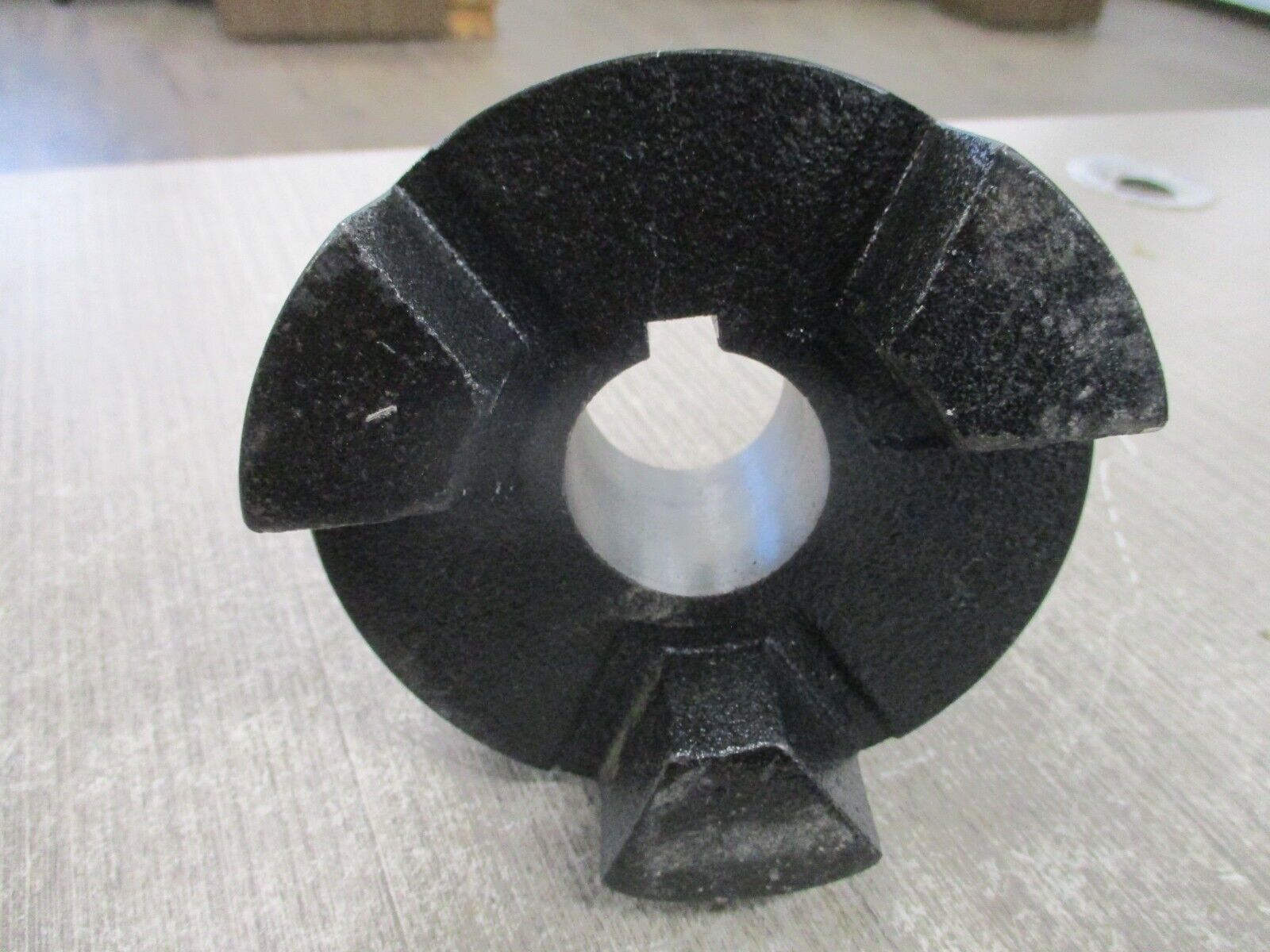TB Wood's L-Jaw Hub L190 1 1/2 Used
