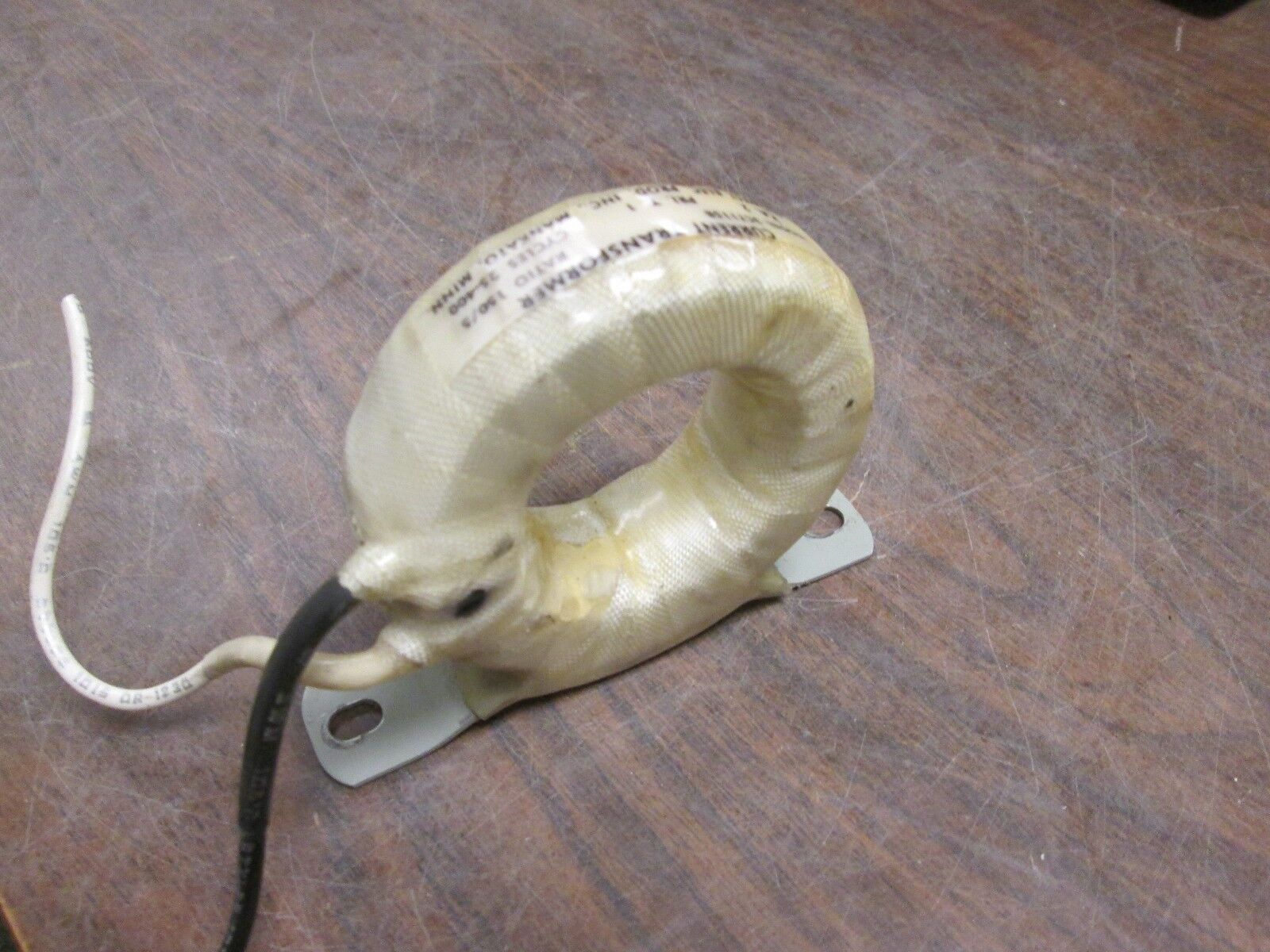 Midwest Electric Current Transformer 3CT115B Ratio 150/5A 2VA 25-400Hz Used