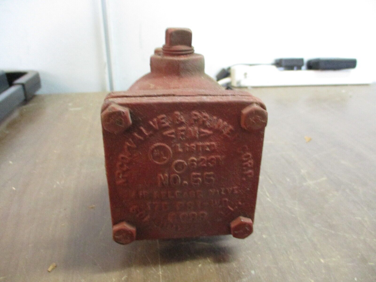 Apco / Valve & Primer Corp Air Release Valve No. 55 175PSI Used
