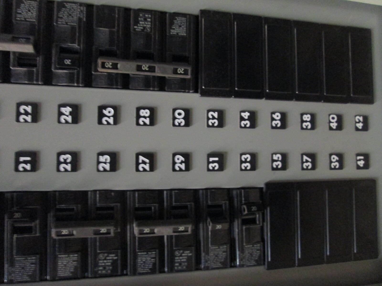 Siemens Main Lug Breaker Panel BG42ML4100STM 100A Main Lug 208Y/120V 3Ph 4W Used