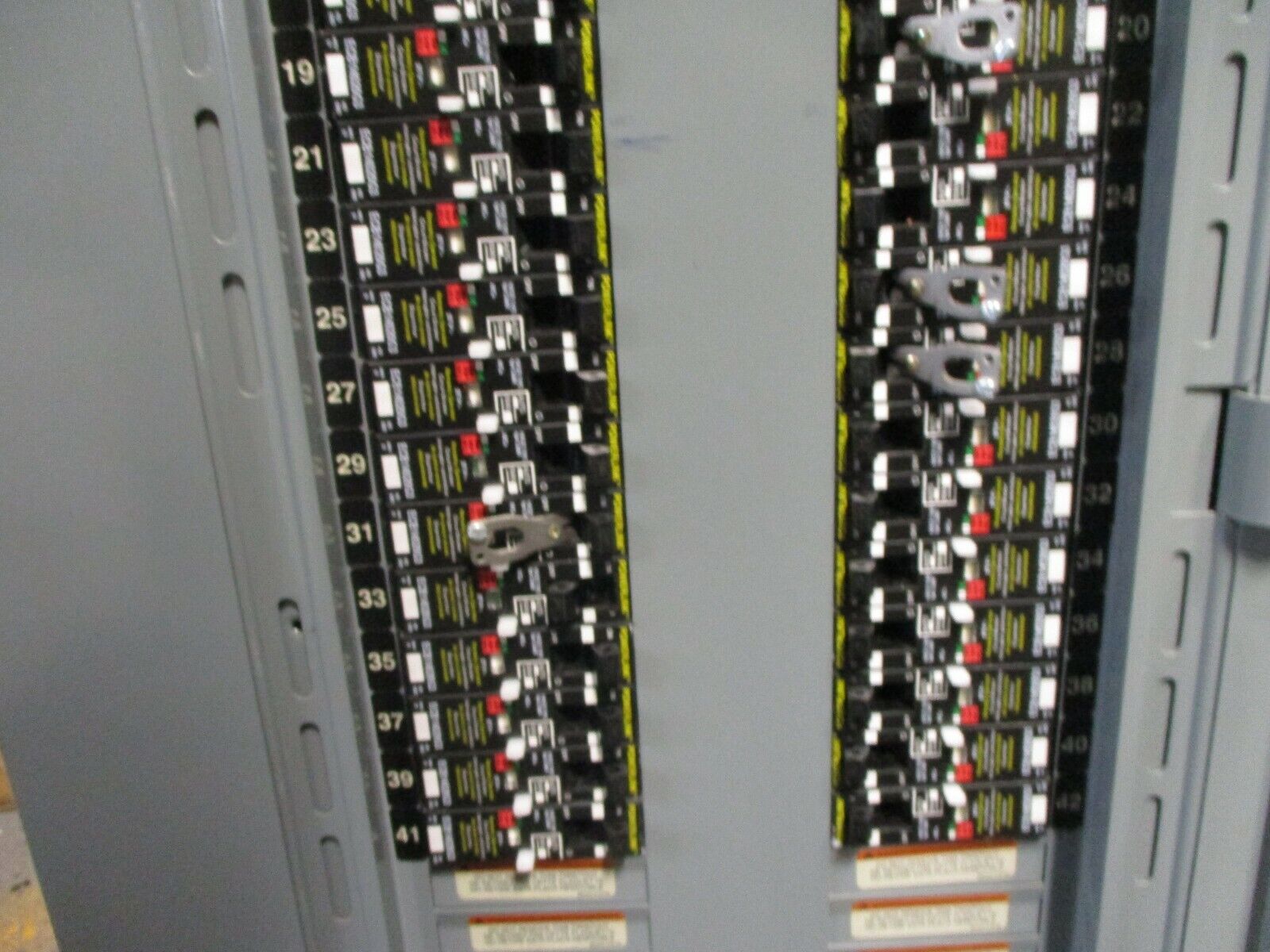 Square D Powerlink G3 Main Lug Breaker Panel NF454L2C 250A Max 208Y/120V 3Ph 4W