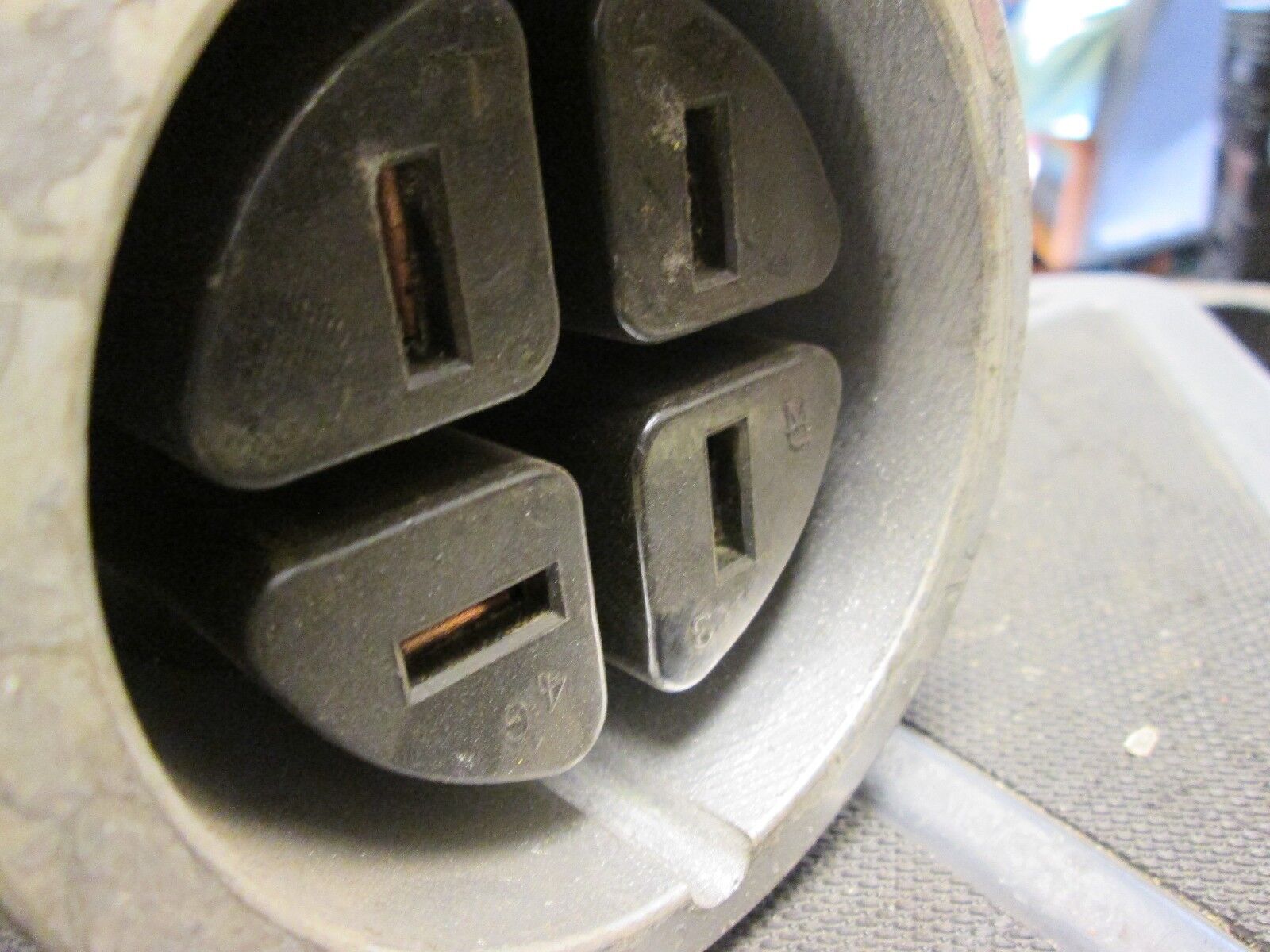 Pyle National Receptacle w/ Base KREBB-56046 60A 600V 4W