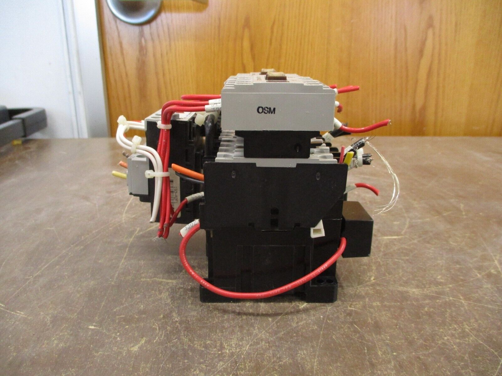 Allen-Bradley Reversing Starter 100-A12ND3 / 193-A2F1 120V Coil Trip: 3.7-12A