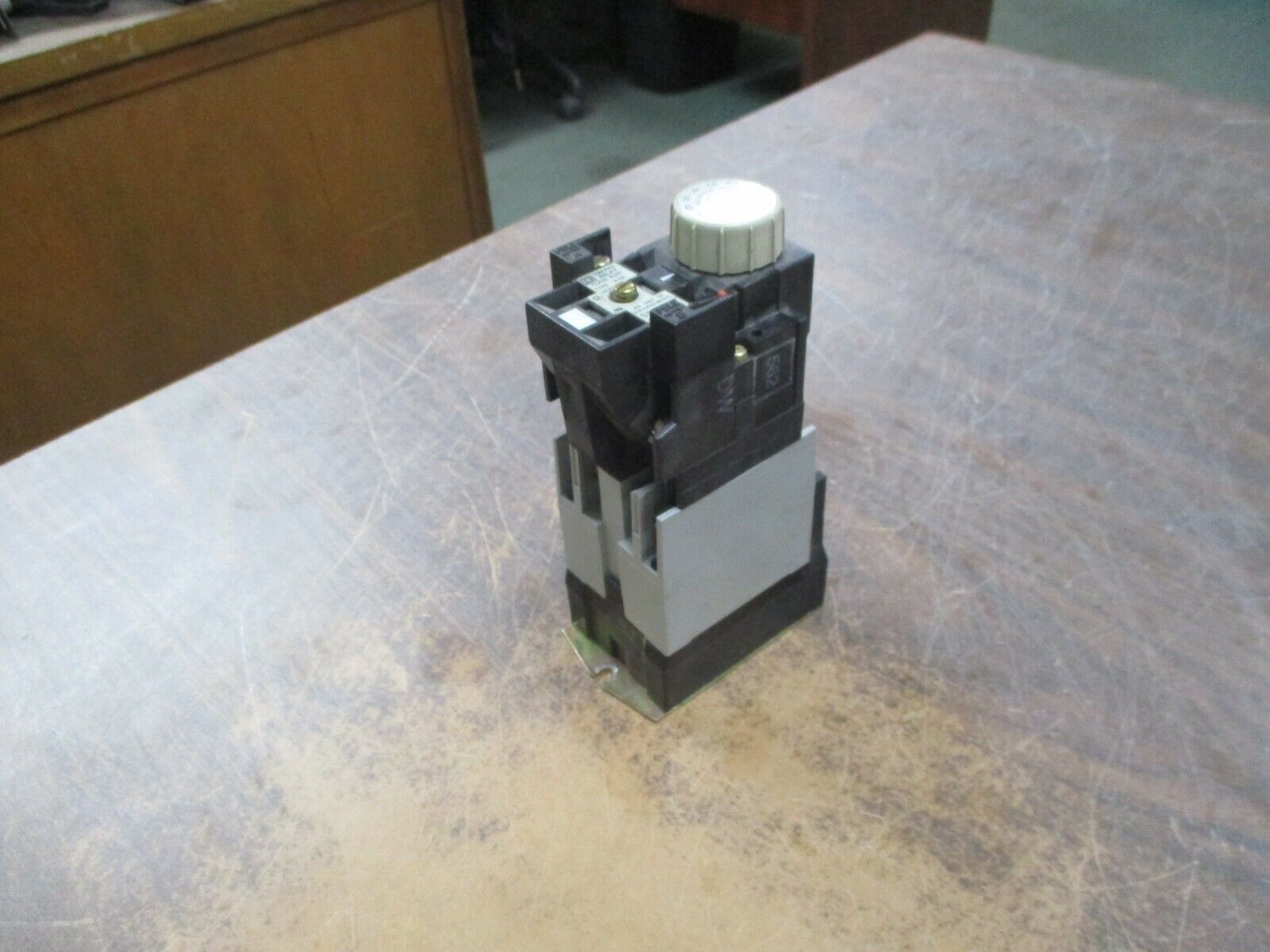 Square D Timing Relay 8501XTE1 8501X040 0.1-60 Sec, 120V Coil, Used