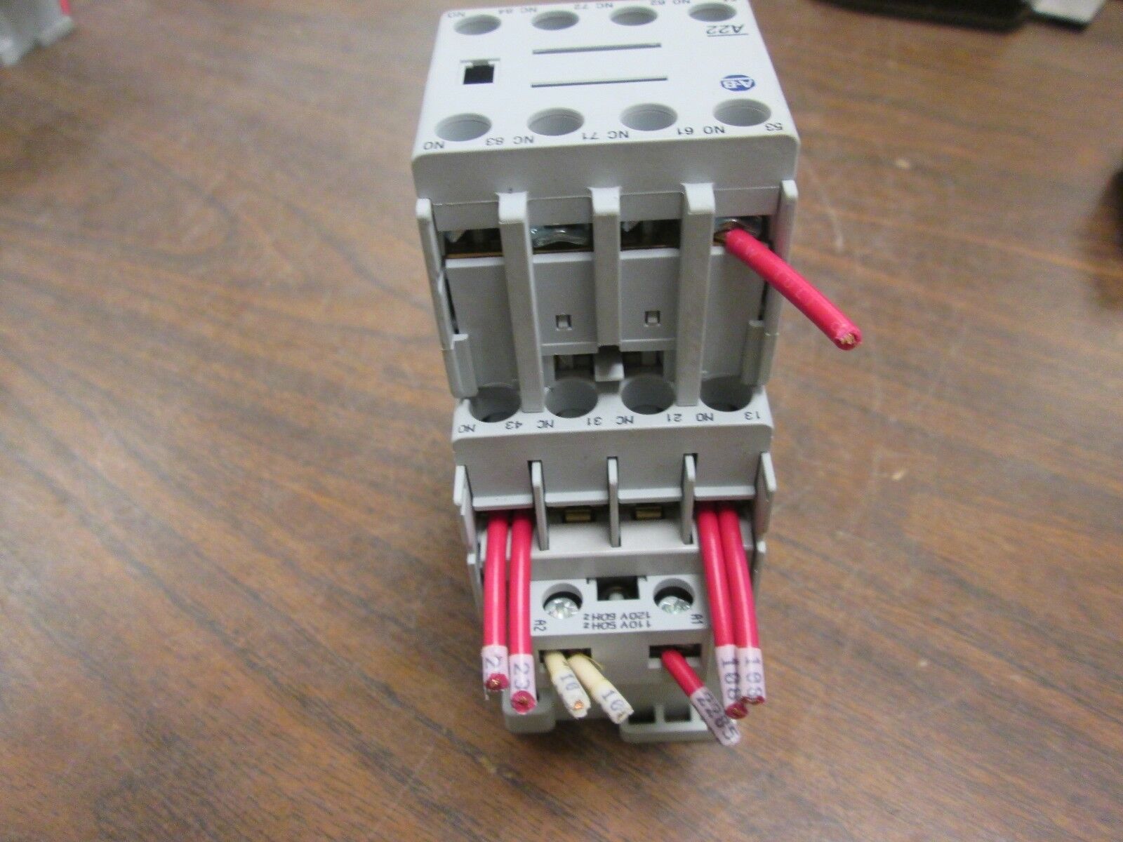 Allen-Bradley Contactor w/ Aux Contact Block 700-CF220* 120V Coil 25A 600V Used