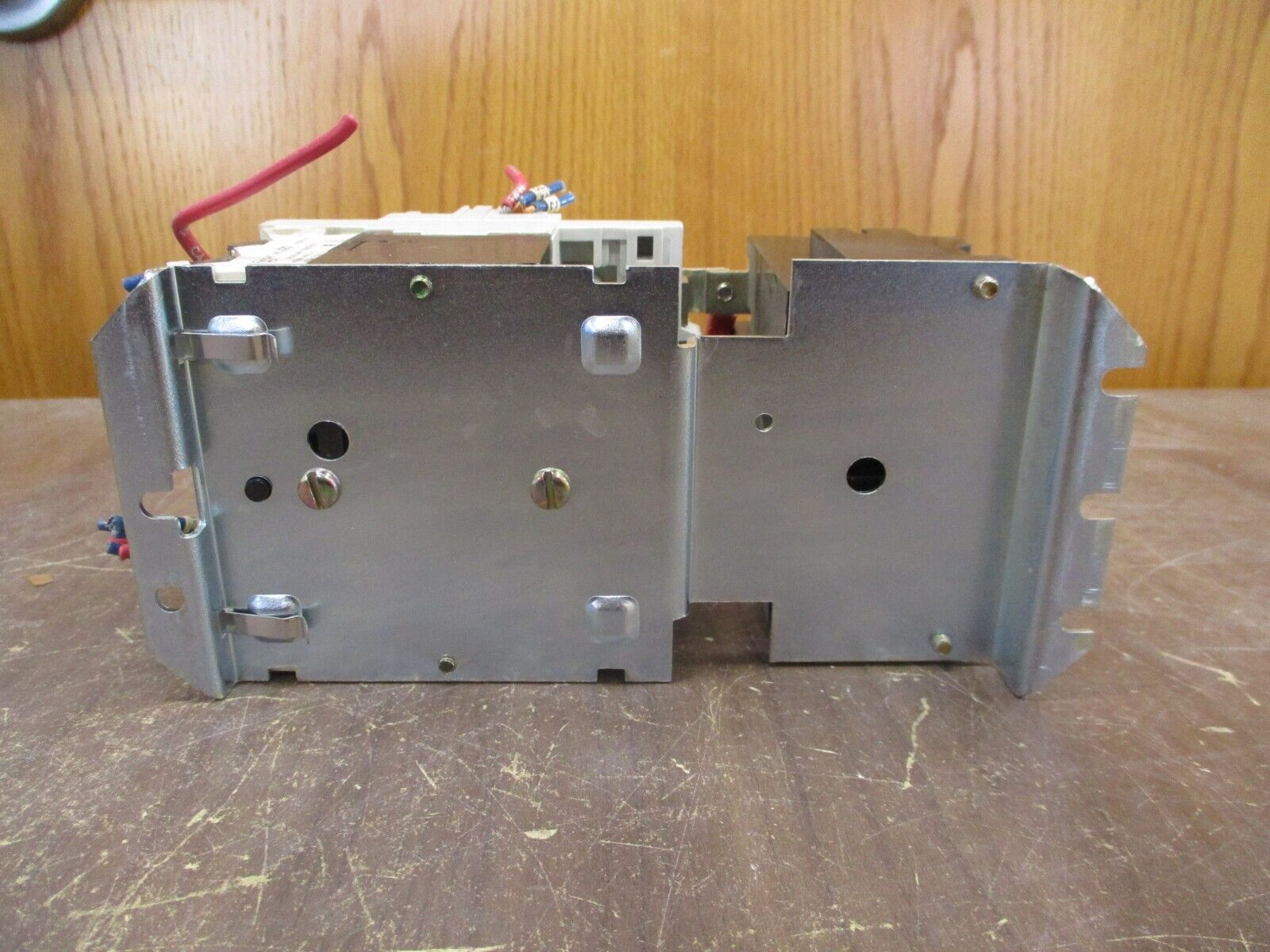 Westinghouse Starter A200M2CAC 45A 120V Coil *Chipped Corner* Used