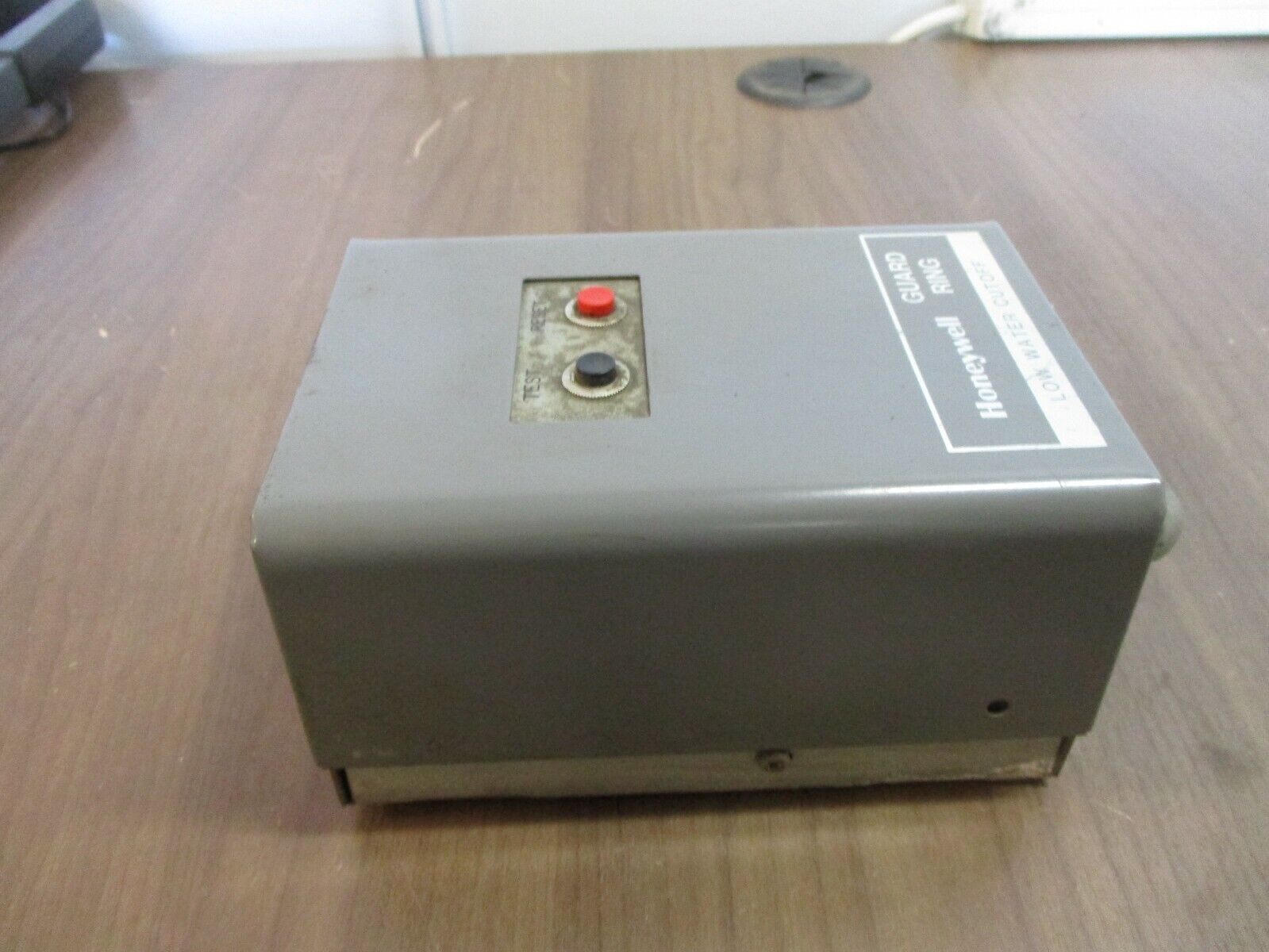 Honeywell Guard Ring Low Water Cutoff RW700 B 1039 120V 60Hz Response Time 1 Sec