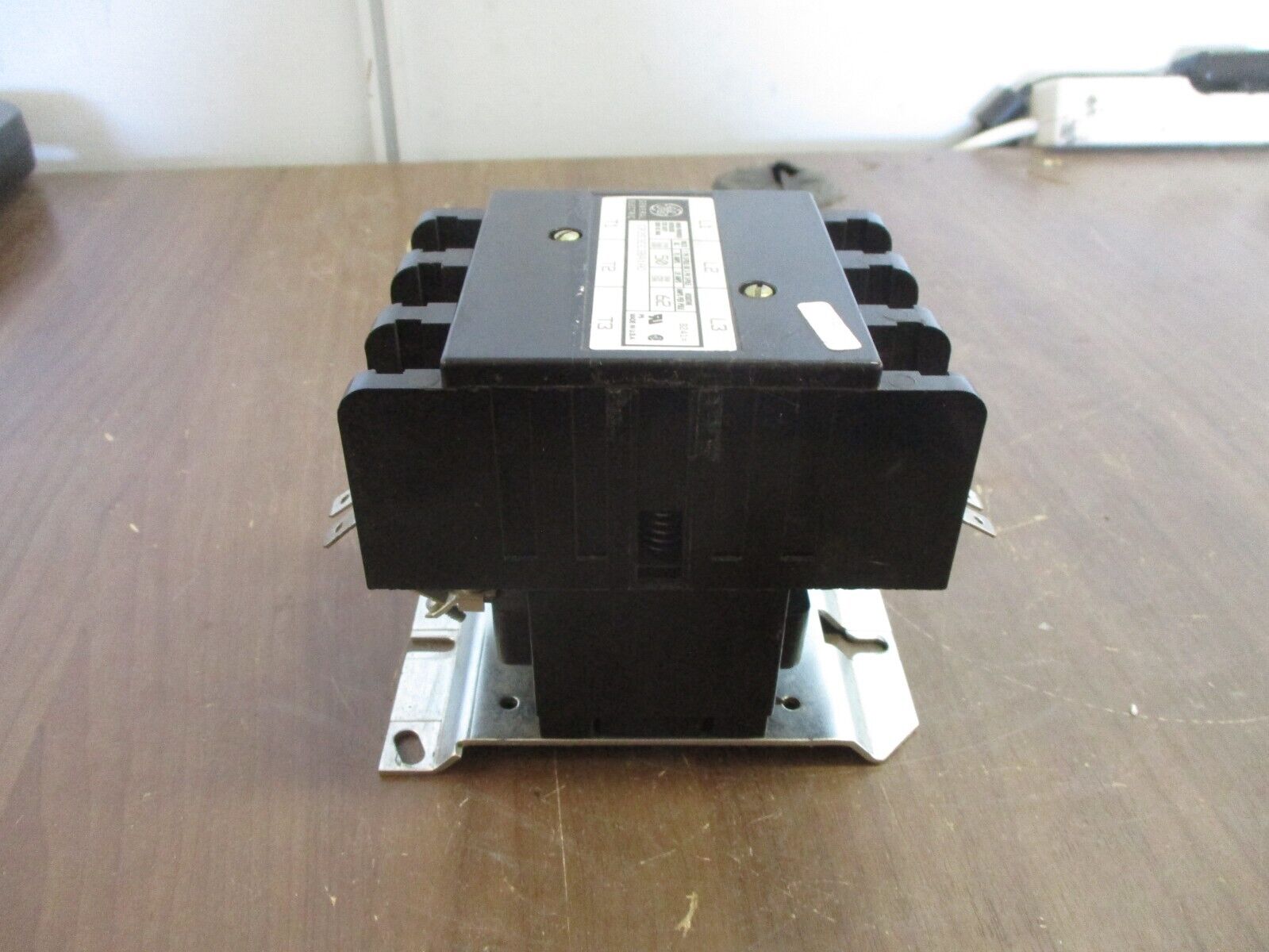 GE Contactor CR353EE3BA1AD 50A 120V Coil 3P *Missing (4) Terminal Lugs* Used