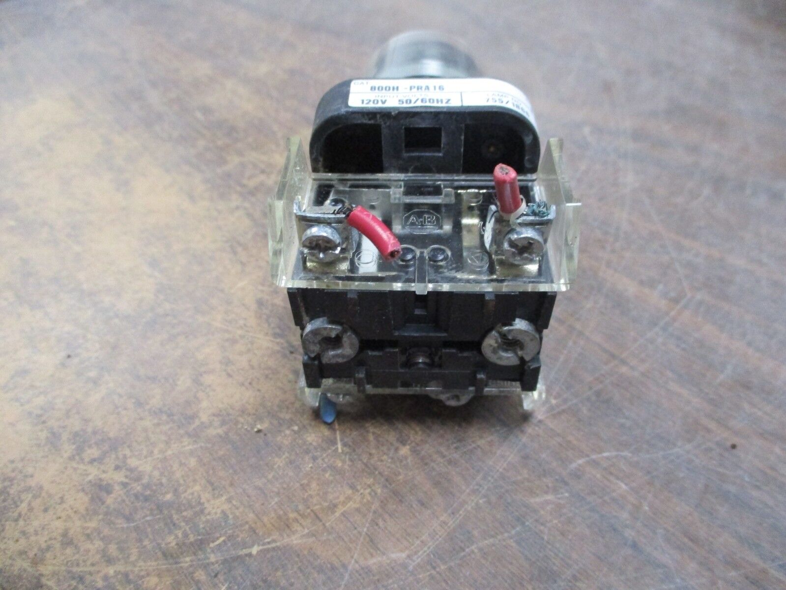 Allen-Bradley Illuminated Push Button 800H-PRA16 Green Ser. F 120V 50/60Hz Used