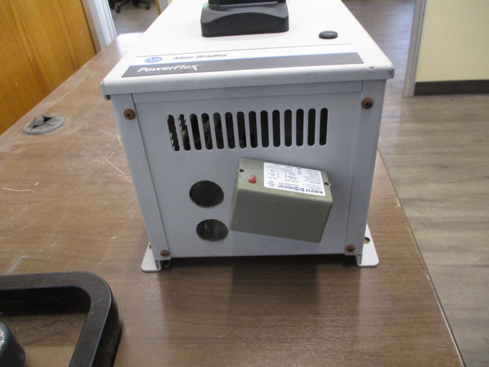 Allen-Bradley PowerFlex 400 AC Drive w/ Bypass 23C-D010A103NNBANN 5HP 3Ph Used