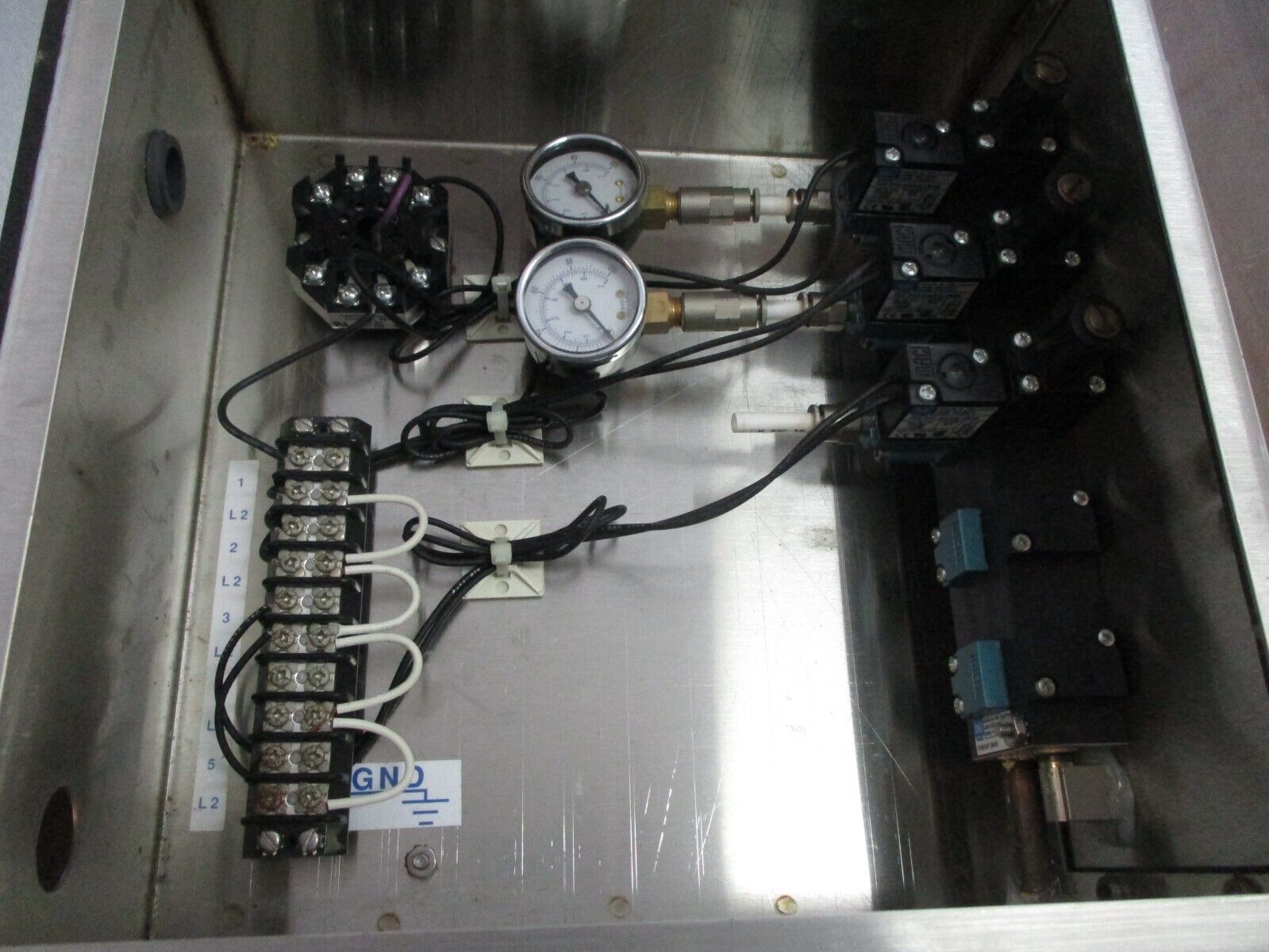 Ecolab Positronic IV Chemical Control Regulator PT 120V 60Hz 0.05A 6.5W Used