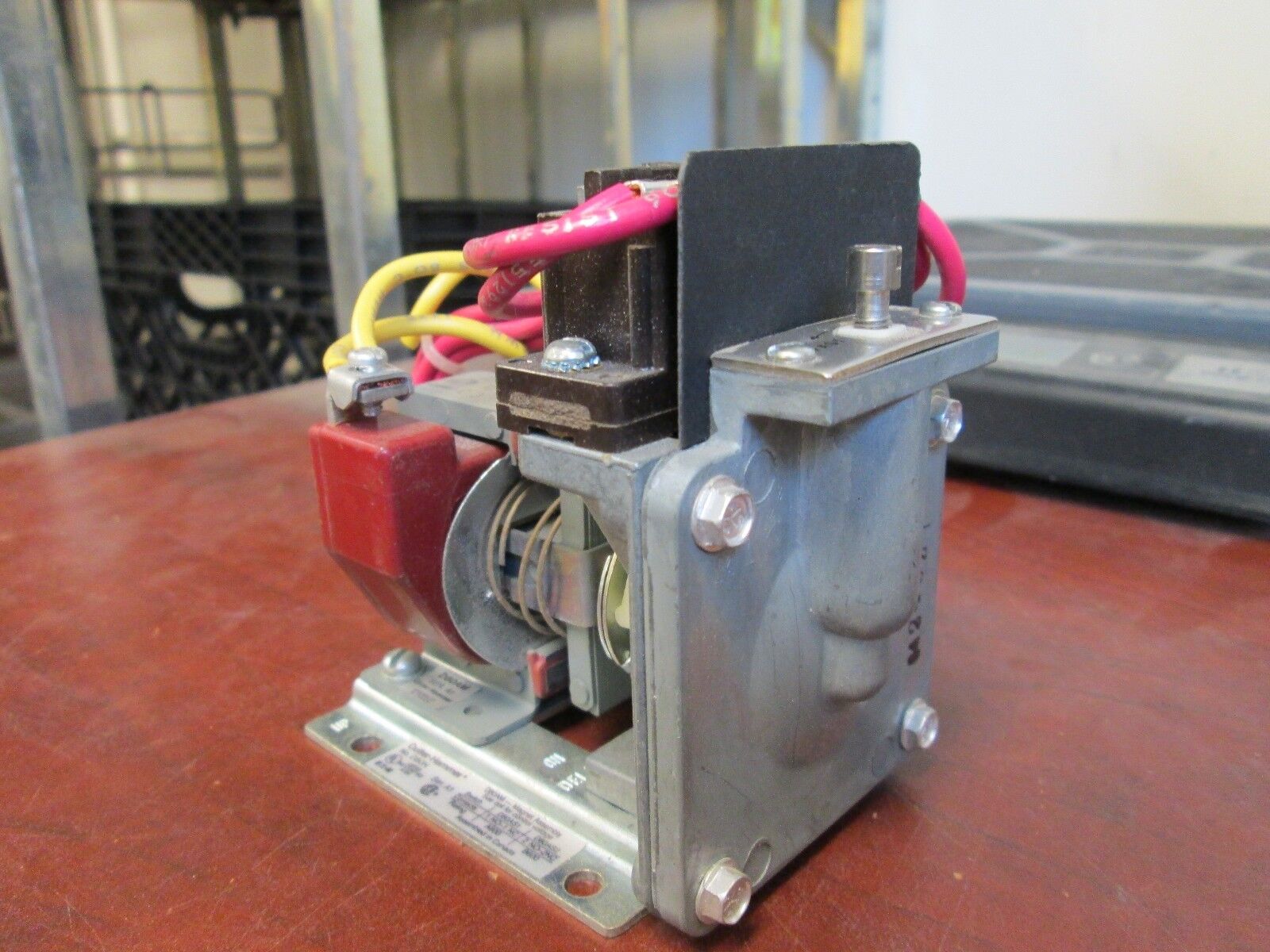 Cutler-Hammer Pneumatic Timer D80N D80AM 120V Coil Used