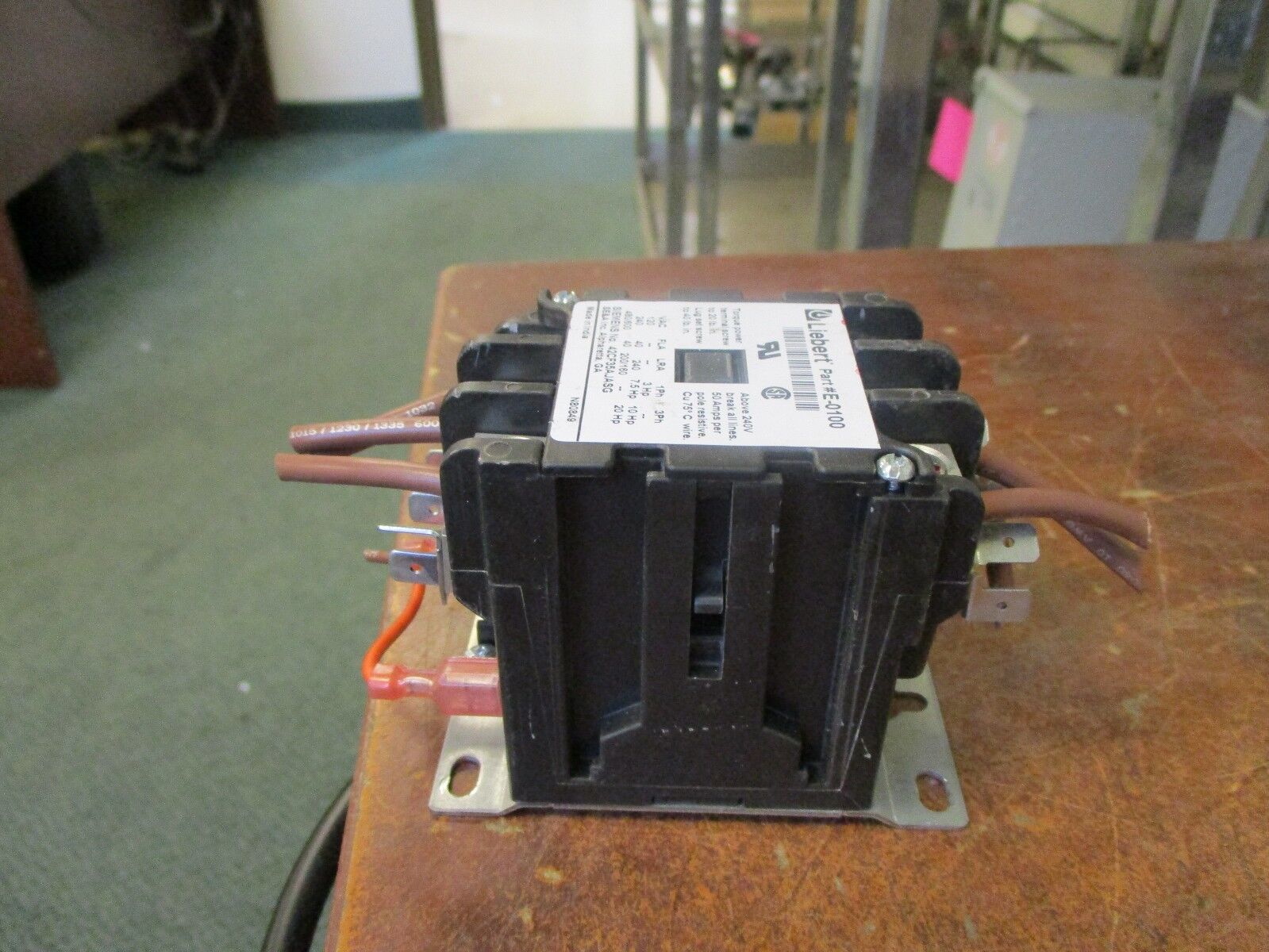 Liebert Contactor E-0100 24V Coil 40A 600V Used