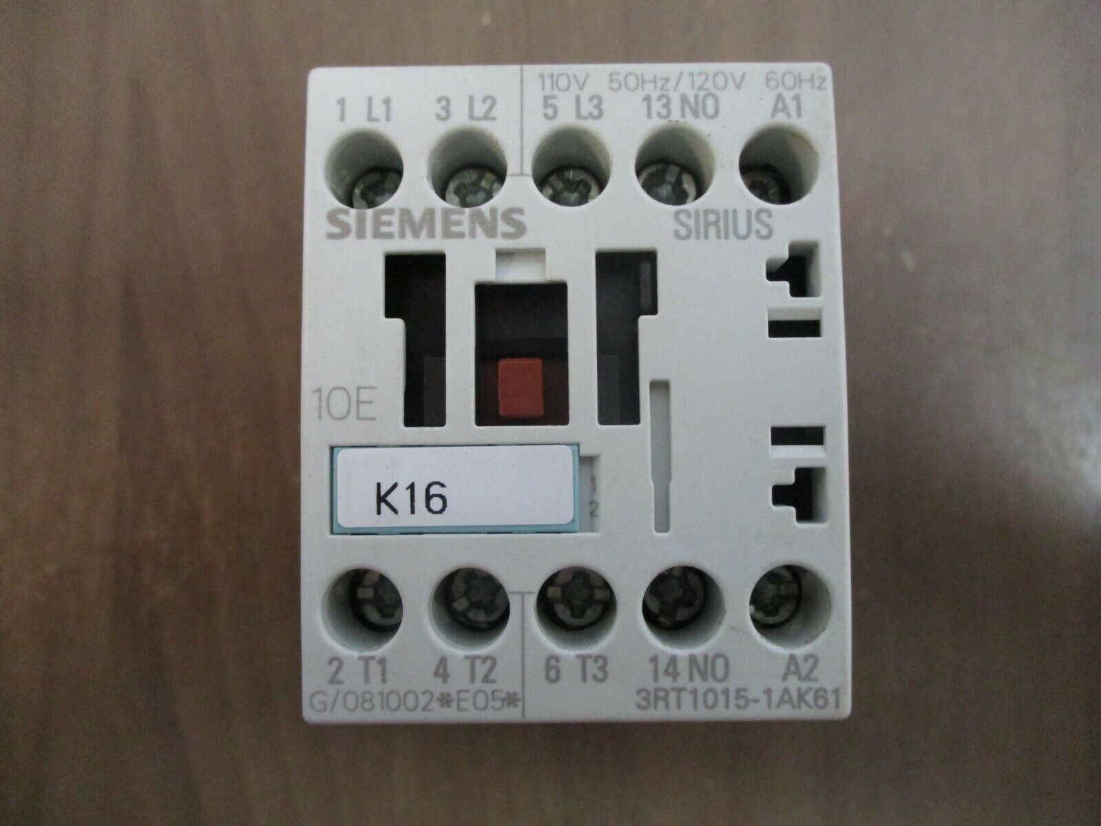 Siemens Contactor 3RT1015-1AK61 110/120V 50/60Hz Used