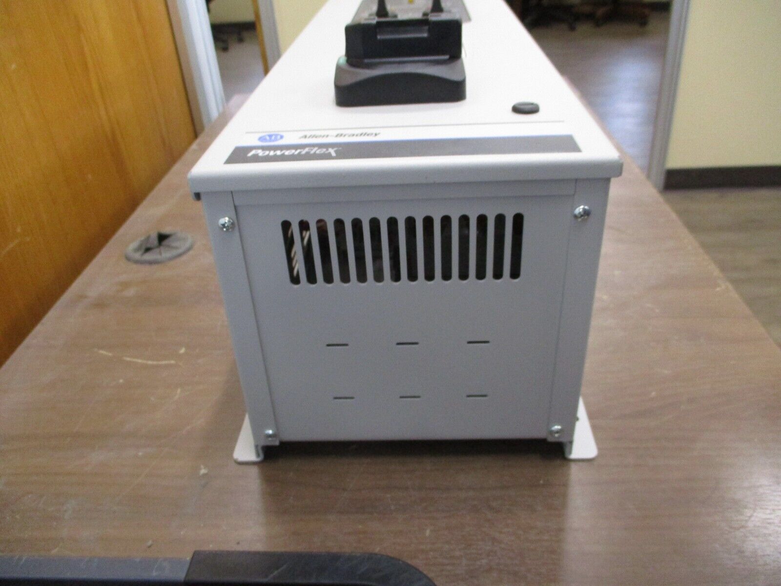 Allen-Bradley PowerFlex 400 AC Drive w/ Bypass 23C-D012A103NNBANN 7.5HP 3Ph