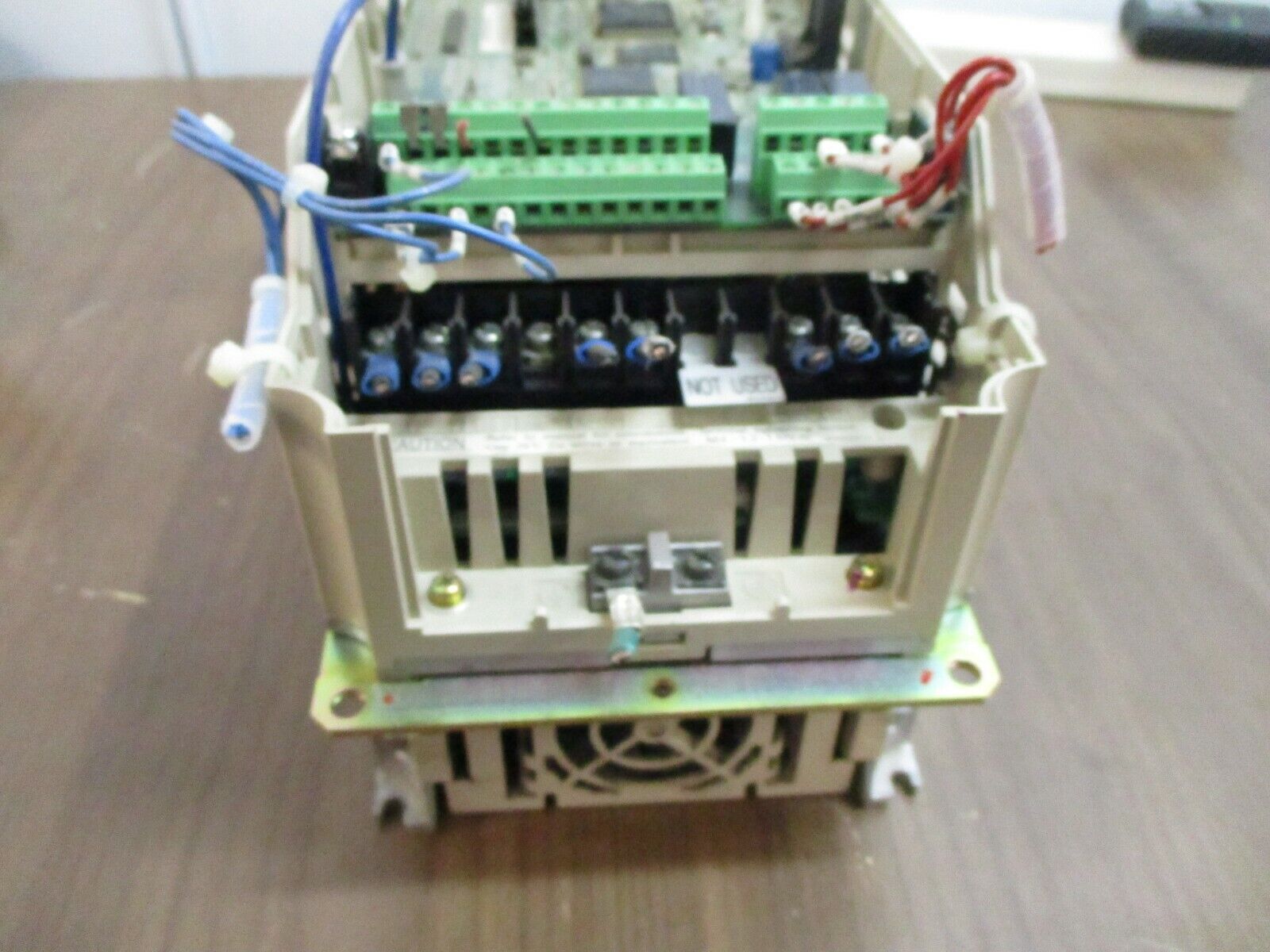 Yaskawa E7 AC Drive CIMR-E7U43P7 5HP 3Ph w/Keypad *No Cover* Used