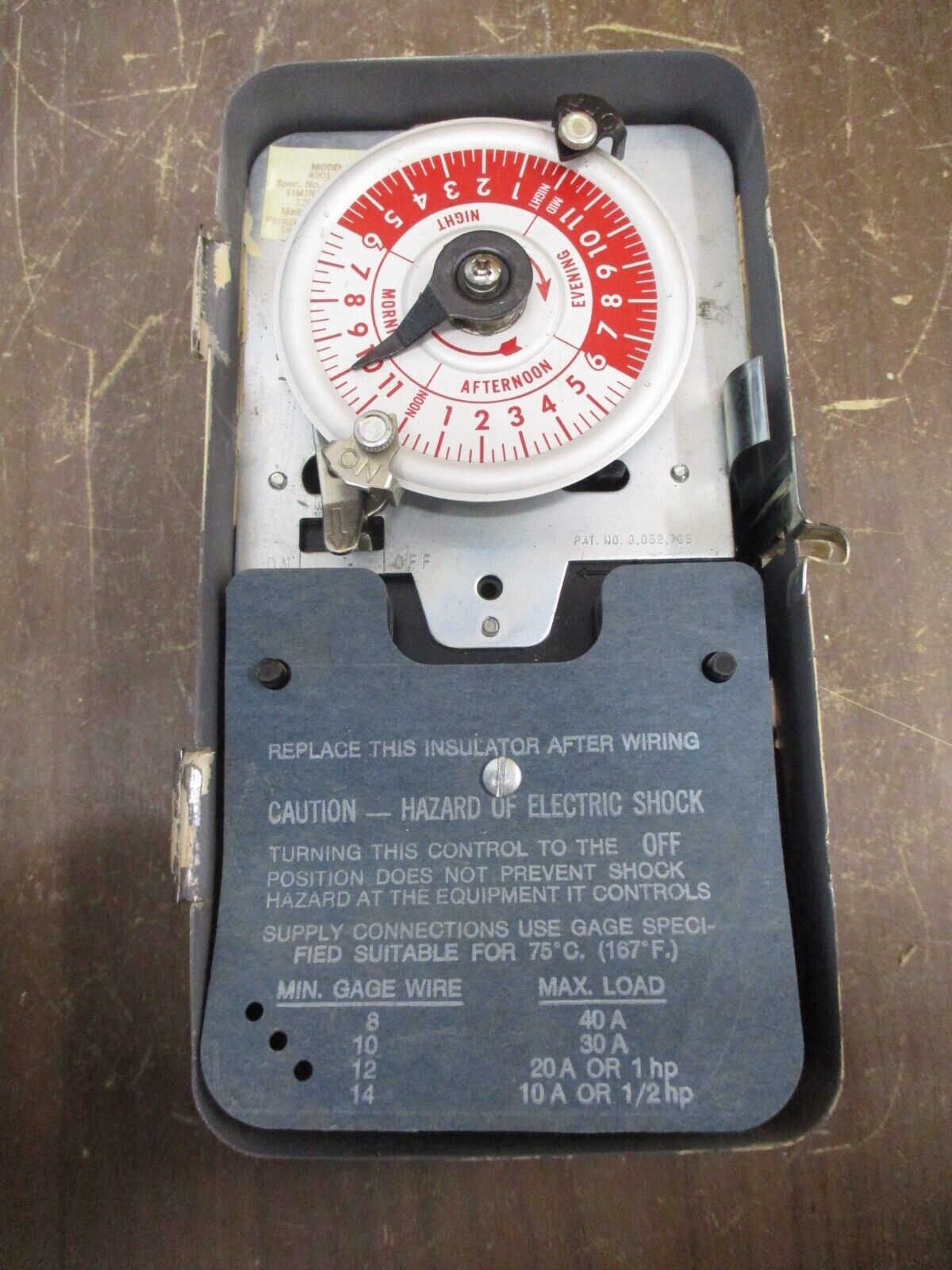 Paragon 4001-00 Timer TD-1744-00 120V 60Hz Used