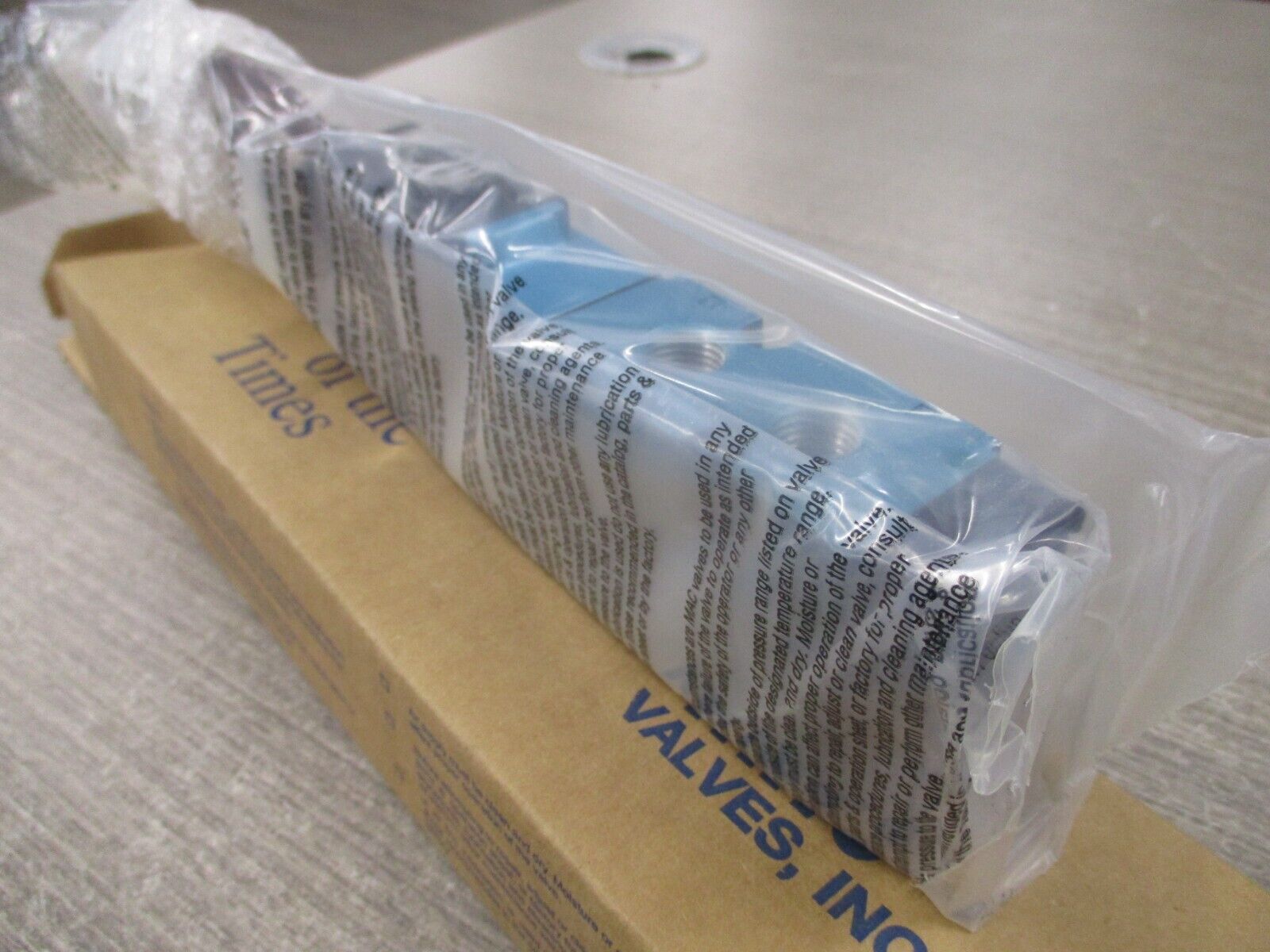 MAC Solenoid Valve 811C-PM-871CA-152 VAC-150 PSI New Surplus