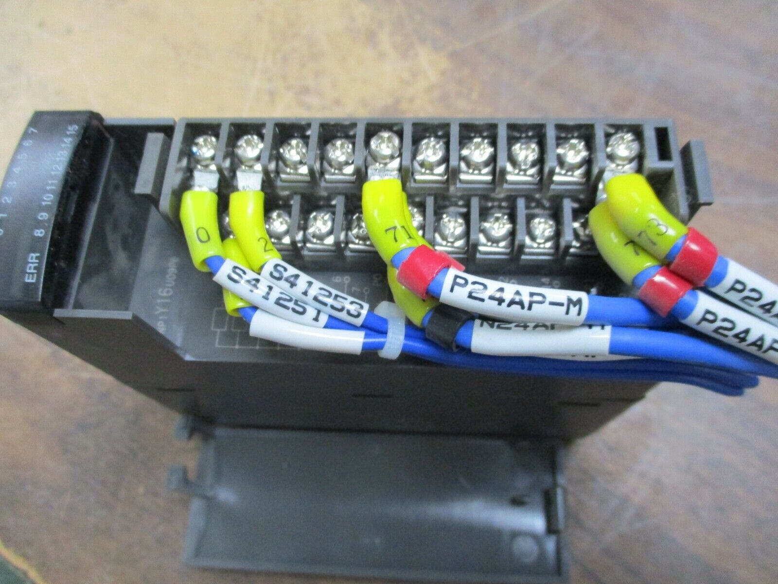 Fuji Electric Digital Output Module NP1Y16U09P6 12-24VDC 0.6A Used