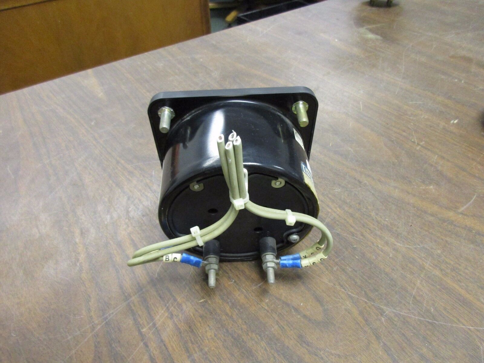 Crompton AC Ampmeter 3955 077 05FA LSUU C6 5A Range: 0-7500A Used