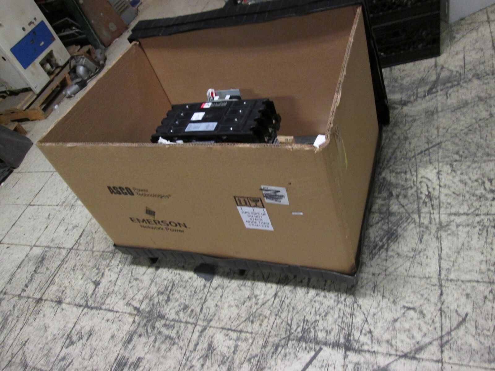 ASCO Automatic Transfer Switch, J07ATBB30400N50C, 400A 480V 4W, 700 Series, NEW