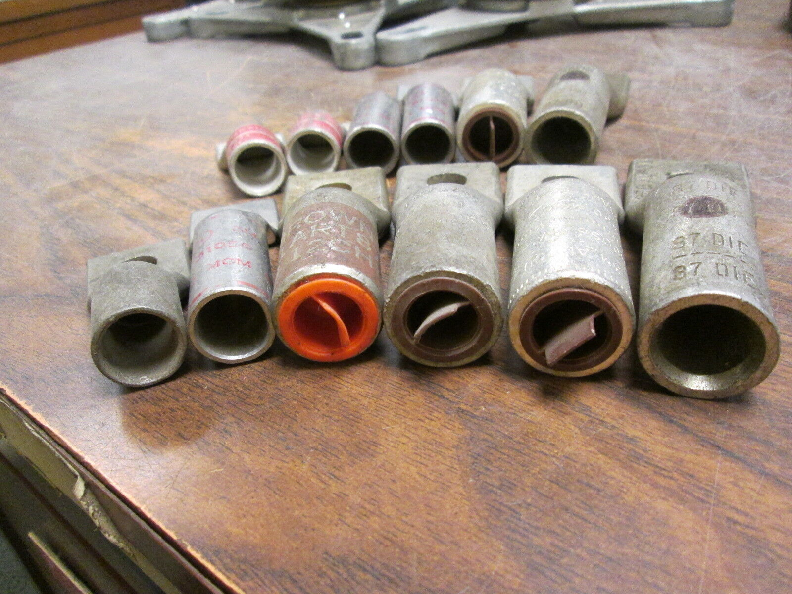 Generic/Unbranded Crimp Lug 350MCM *Lot of 12* New Surplus