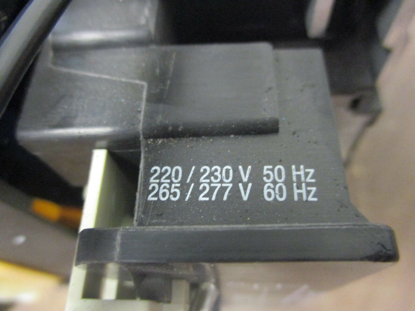 Telemecanique Contactor LC1F225 265/277V Coil 250A 600V w/ (1) Aux Contact Block