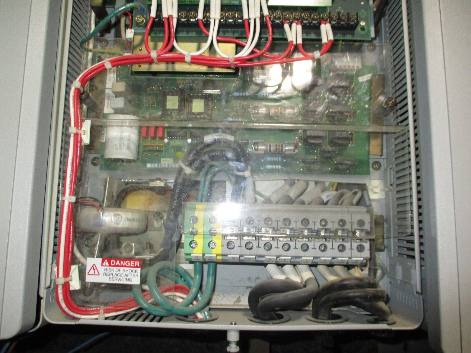 Allen-Bradley 1336 Plus II AC Drive 1336F-B040-AA-EN-L6 40HP 3Ph w/ Keypad Used