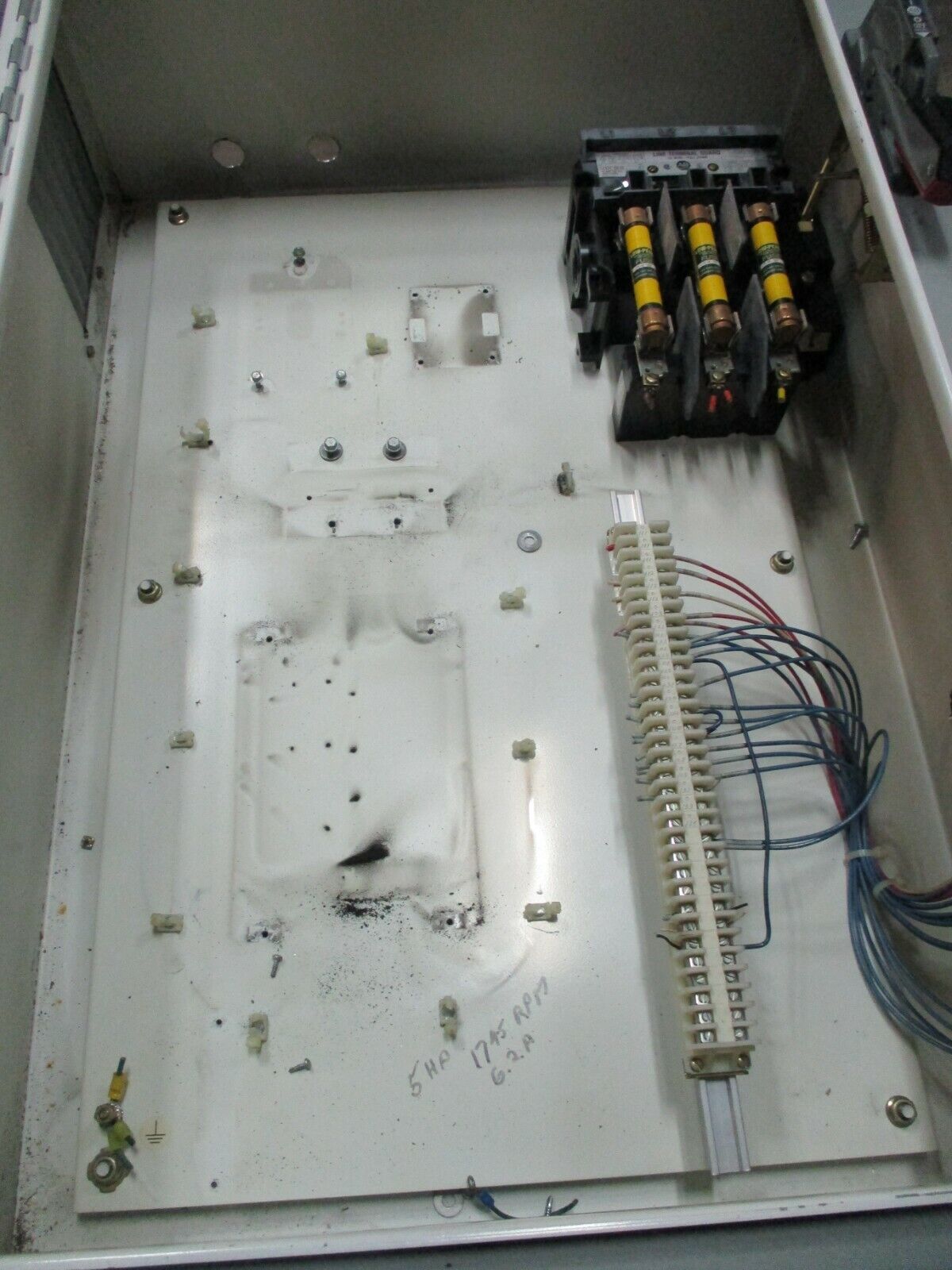 Hoffman Disconnect Enclosure A-36SA2610LP 30A 600V Type 12,13 Used