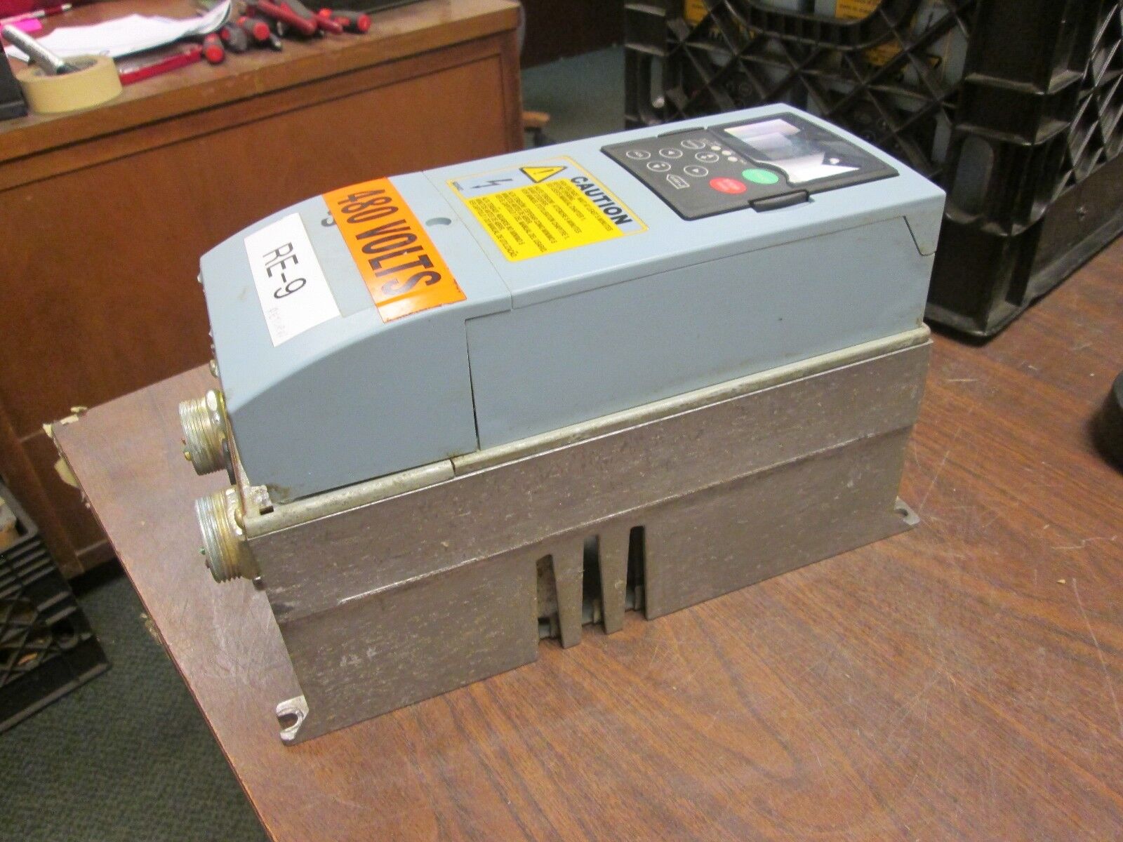 Johnson Controls VS Series AC Drive VS005410A-L0000 5HP 3Ph Used