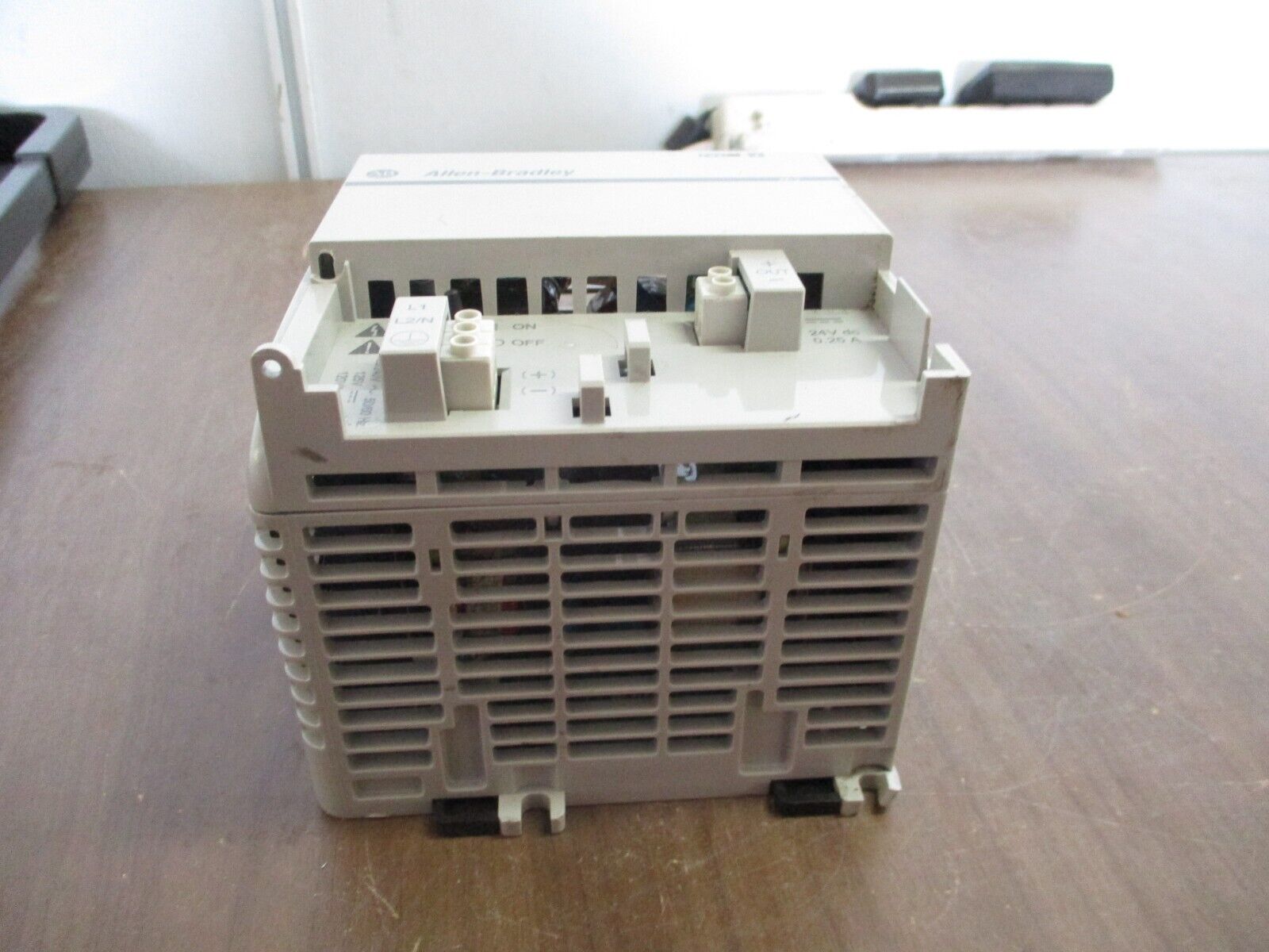 Allen-Bradley Power Supply 1768-PA3 Ser. A DIR/VER: 10000101194/02 Used