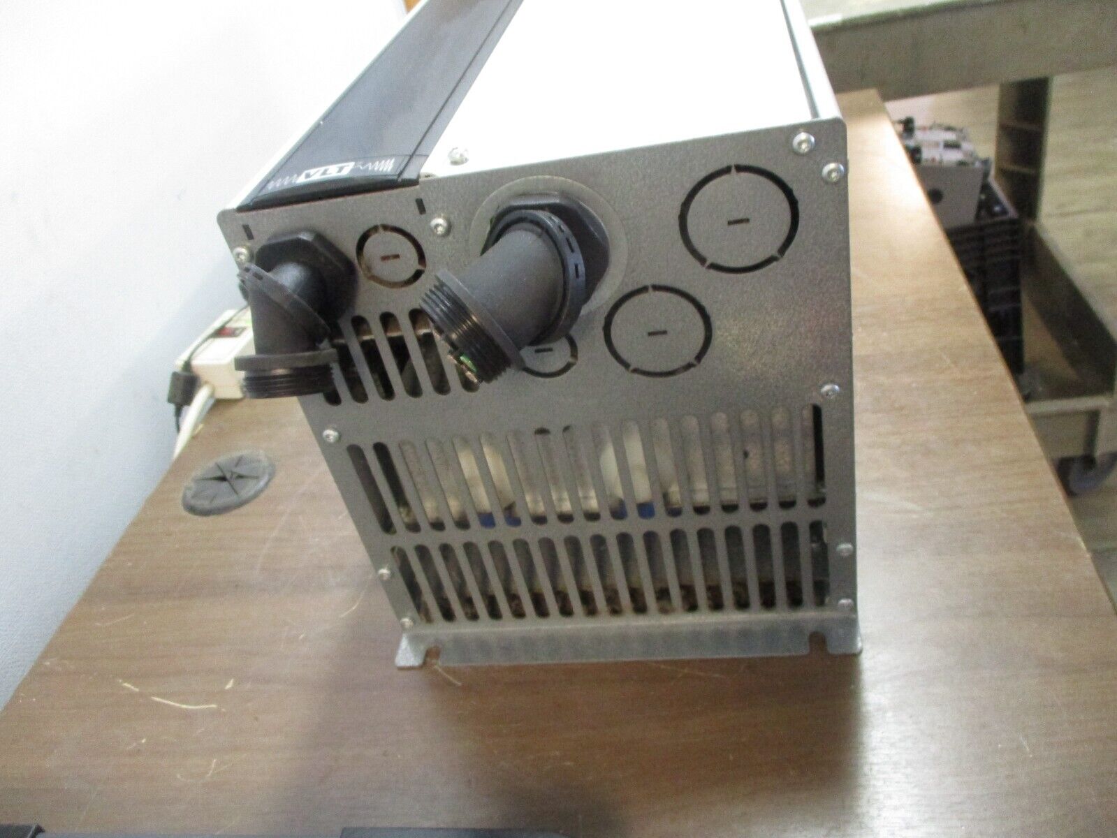 Danfoss VLT6032 AC Drive 178B3775 30HP 3Ph Input: 3x380-460V 50/60Hz 44A-41A