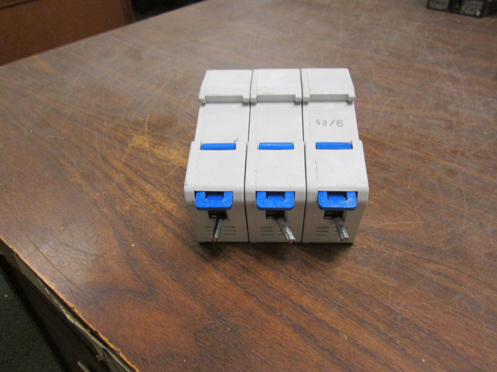 Littlefuse POWR-Safe Fuse Holder LPSJ30-3ID 30A 600V 3P Used