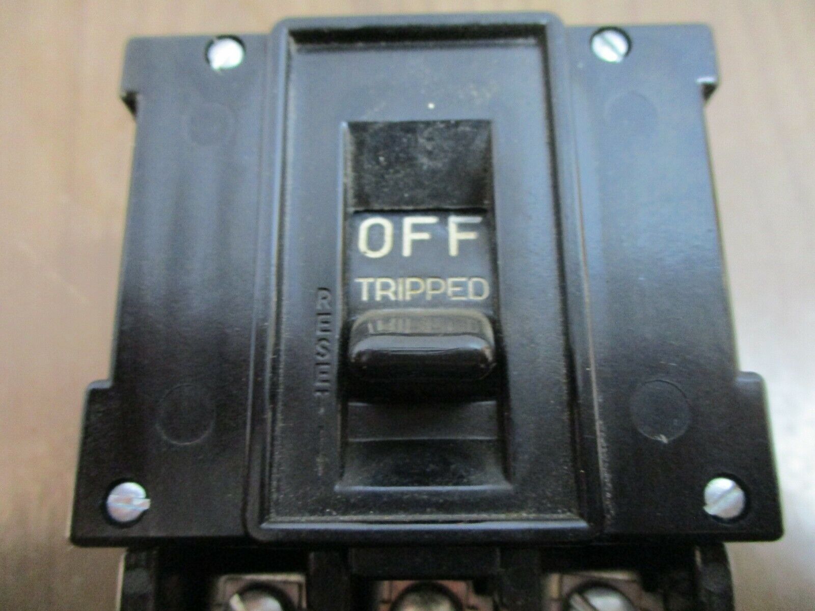 GE Size M-0 Manual Starter CR1062R1B 600V 5 HP Used