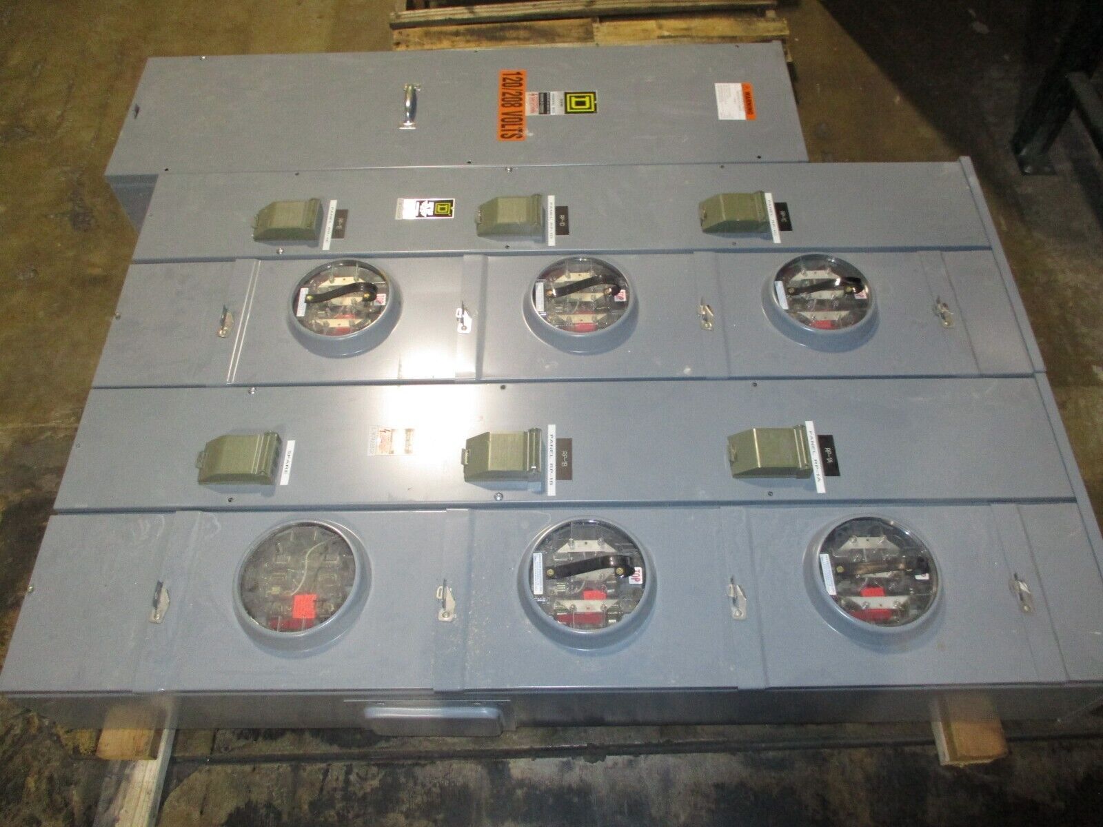 Square D 3R EZM Meter Center w/ Terminal Box EZM743200R / EZM4800TBR 6-Position