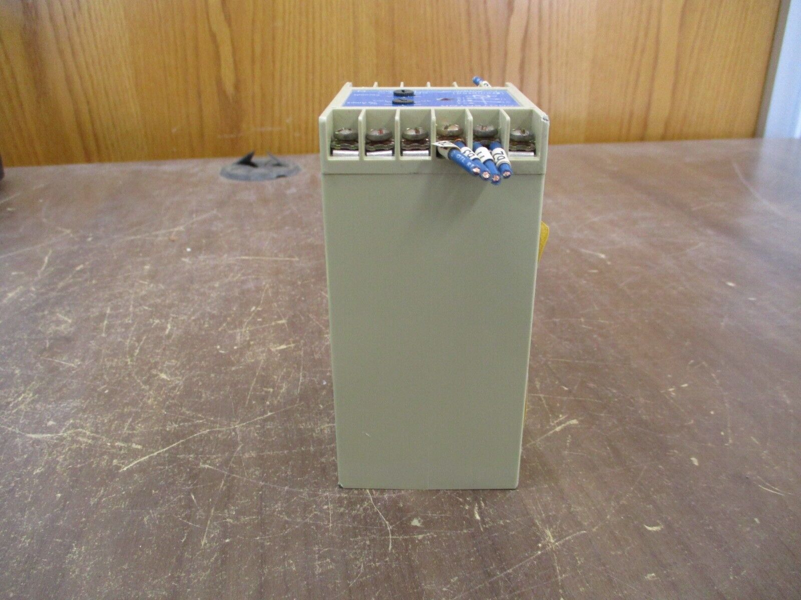 Crompton Protector Relay 252-PAOU-LSBX Aux: 120V 60Hz Used