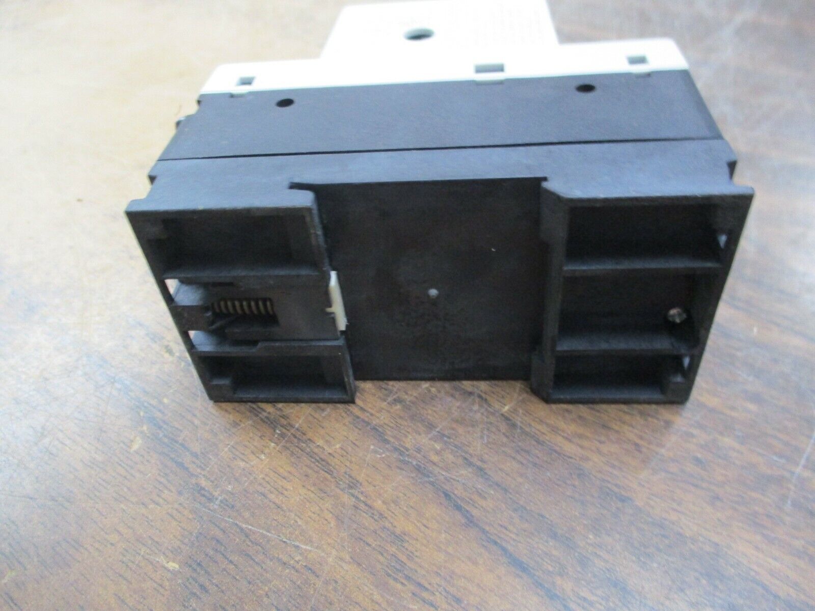 Lovato Manual Starter SM1B 44 Trip: 13-18A 600V Used