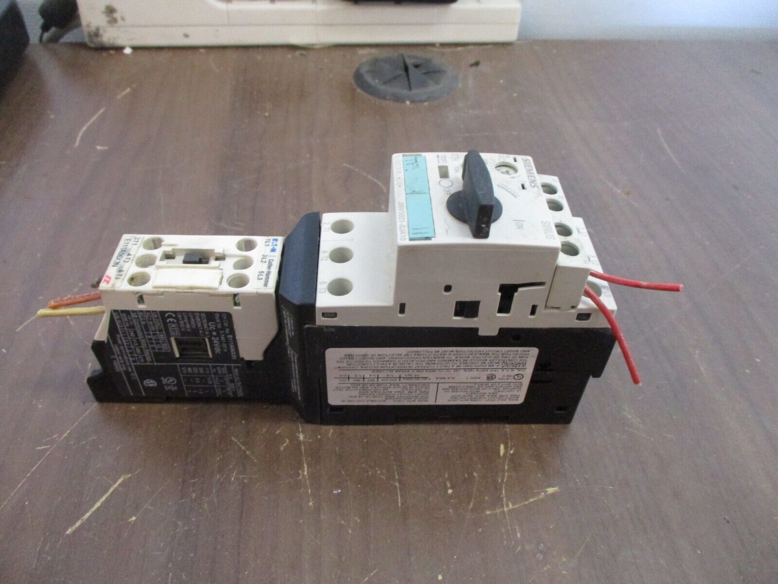 Eaton / Siemens Starter E111A06X3N / 3RV1021-0JA10 24VDC Coil Trip: 0.7-1A Used