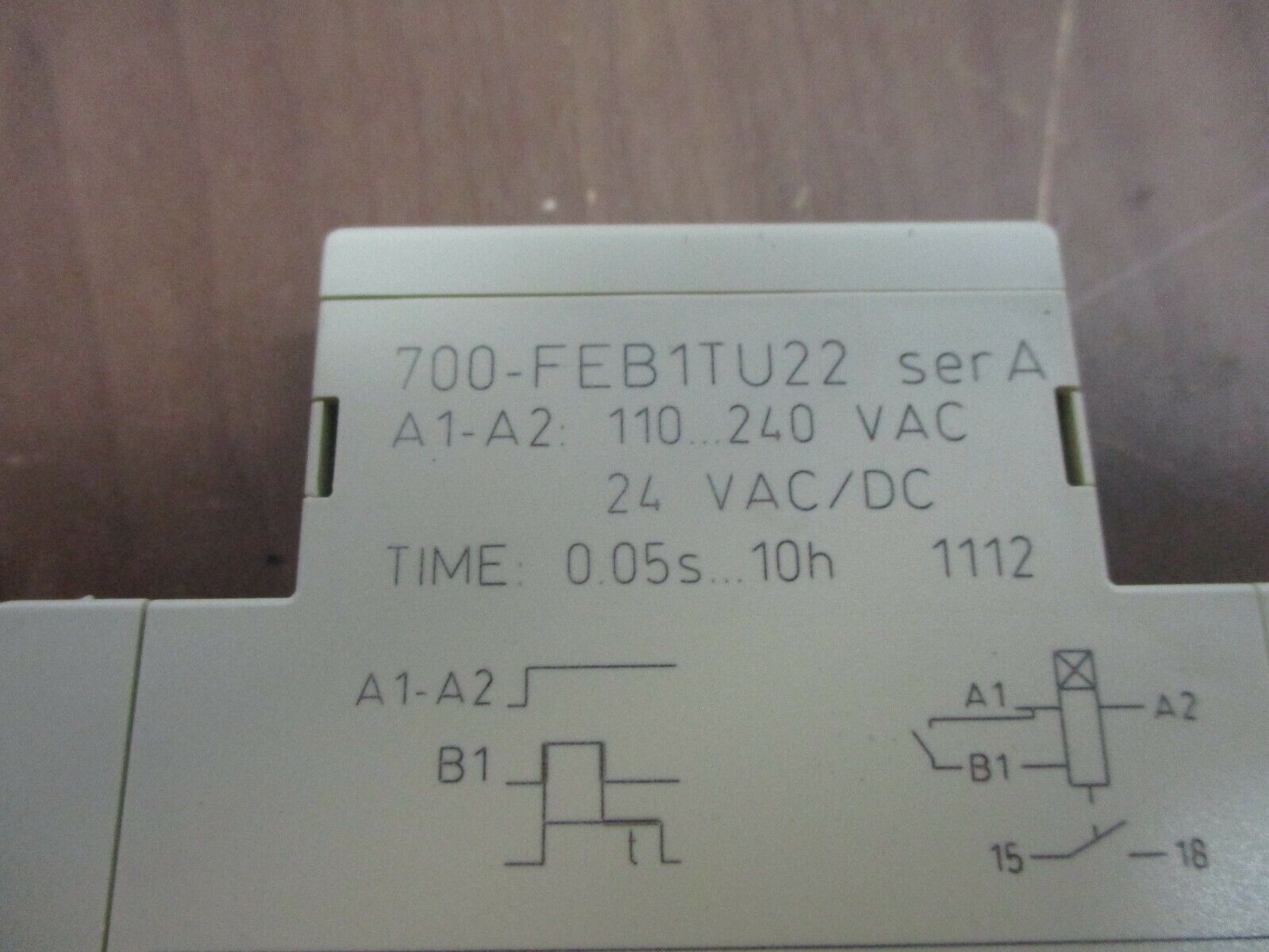 Allen-Bradley Timing Relay 700-FEB1TU22 Ser. A Range: 0.05s-10h 110-240VAC Used